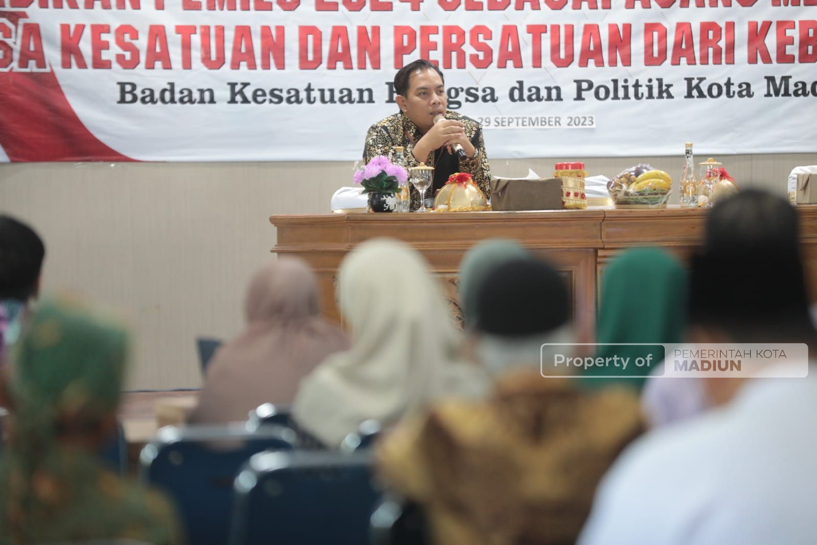 Foto 7 dari 9: Beri Pengarahan Pemilu, Wali Kota Harap Pesta Demokrasi Berjalan Damai Dan Rukun
