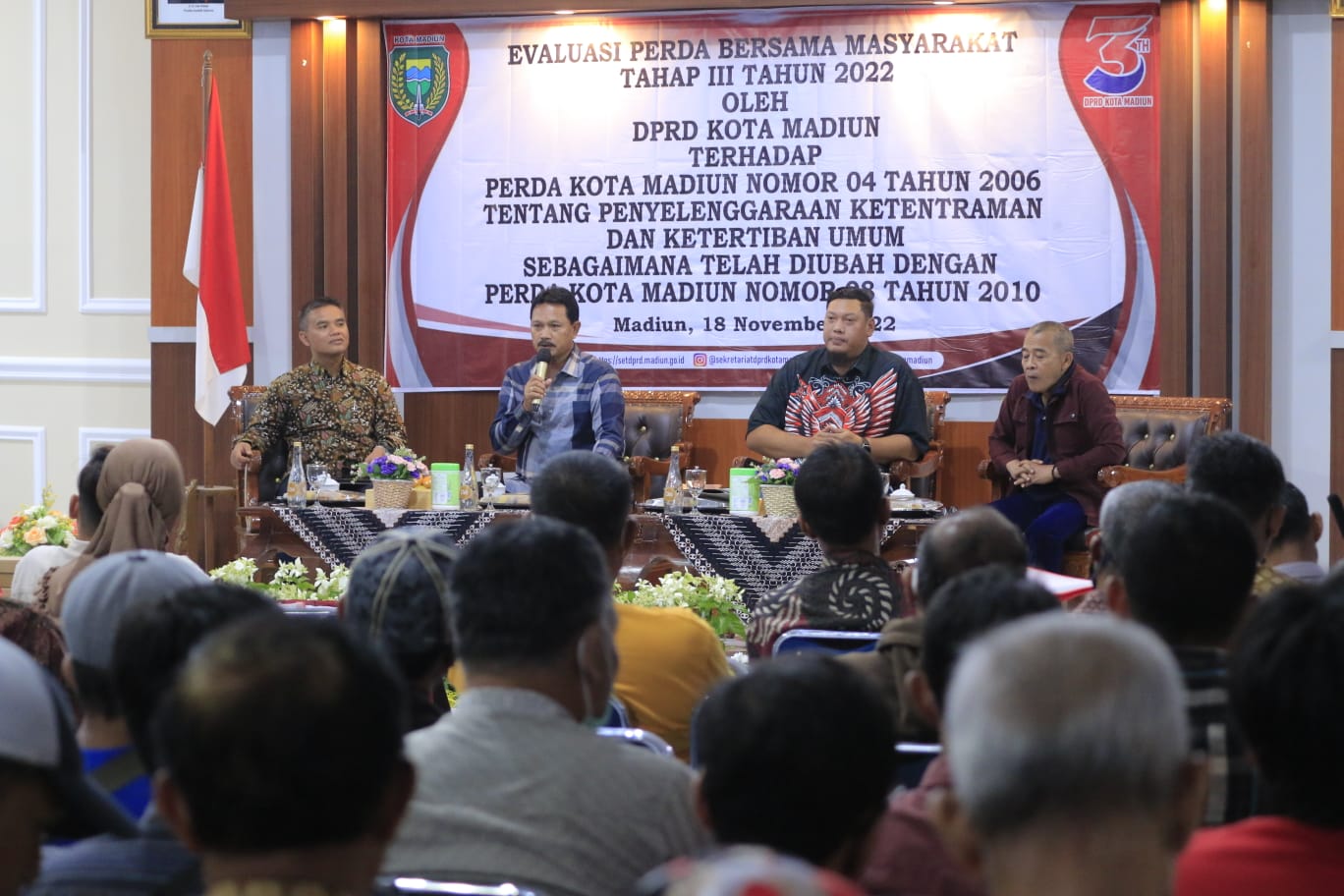 Foto 1 dari 9: Jadi Narsumber Evaluasi Perda, Wali Kota Harap Masyarakat Ikut Aktif Jaga Trantibum