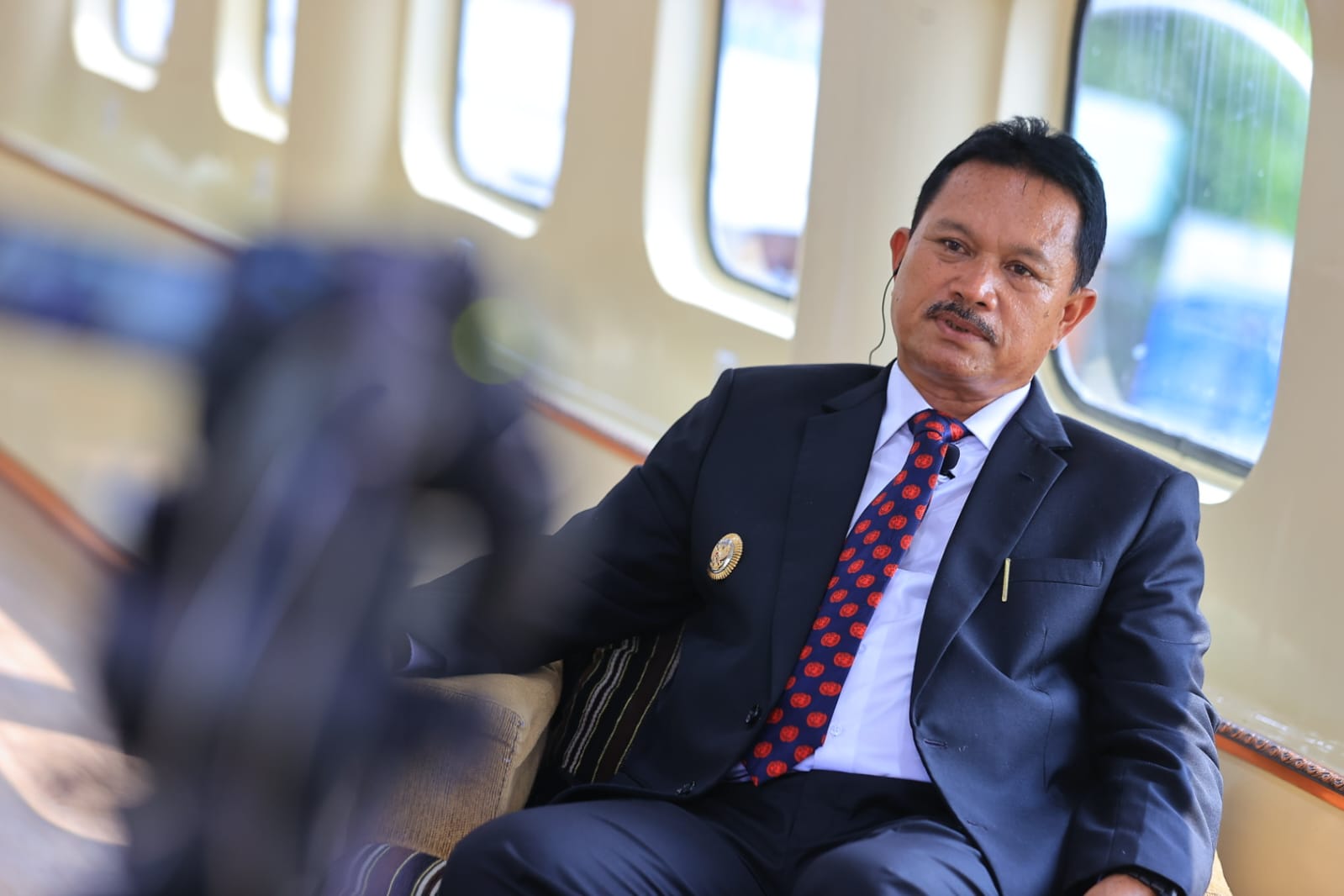Wali Kota Menyapa di Whoosh, Bahas Rahasia Stabilitas Kota Setelah Pemungutan Suara Hingga Promosi Produk UMKM Unggulan