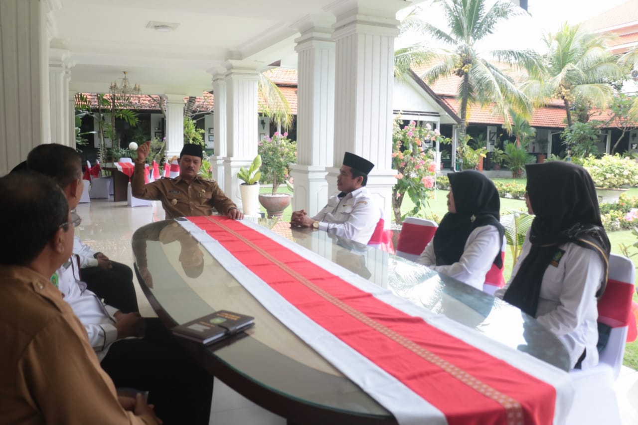 Foto 7 dari 8: Audiensi Dengan Kepala Kemenag, Wali Kota Harap Sinergitas Untuk Bangun Kota
