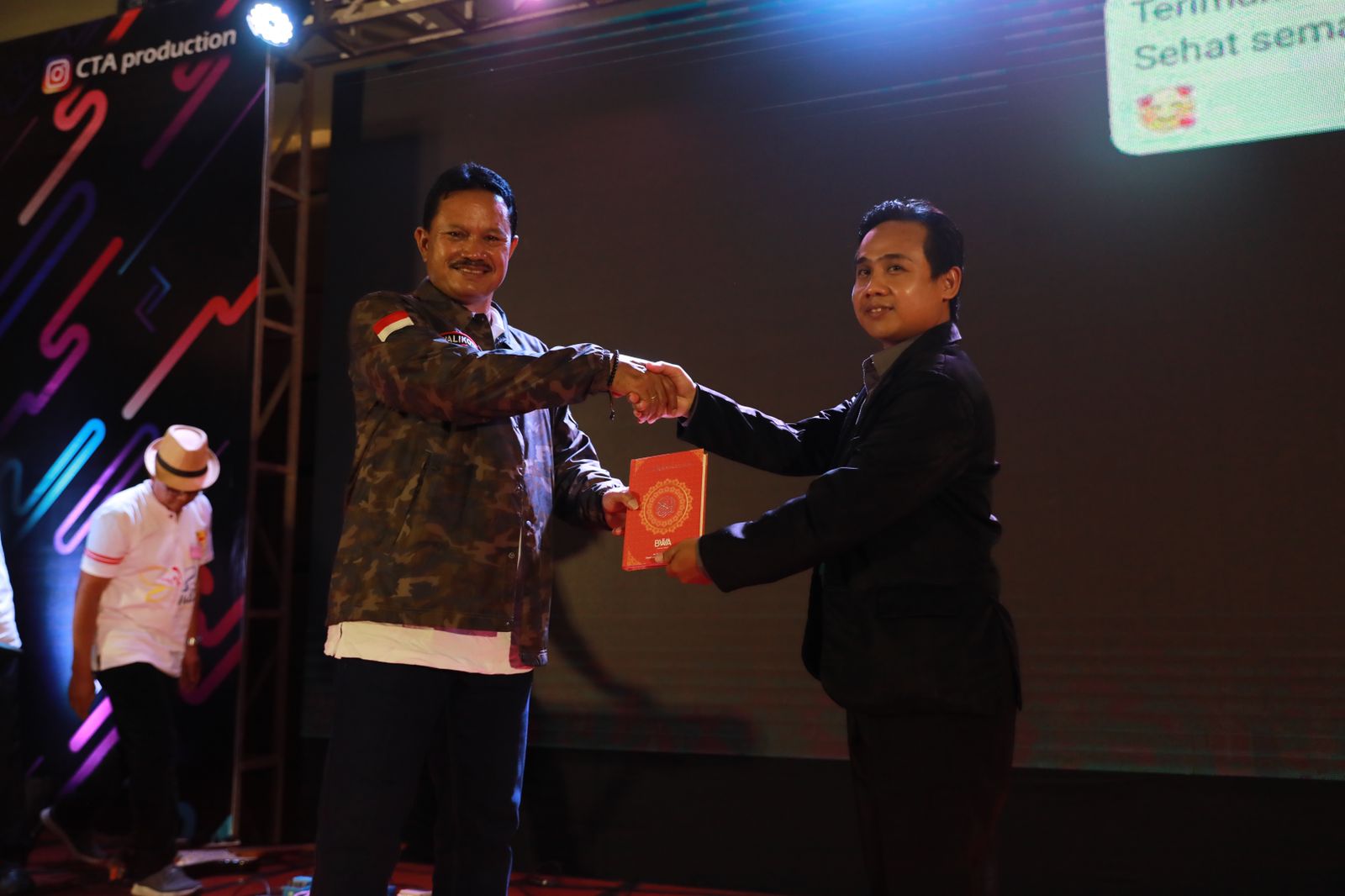 Foto 2 dari 9: Hadiri Reuni Akbar Smaga, Wali Kota Pesan Jaga Kualitas dan Ikut Majukan Kota