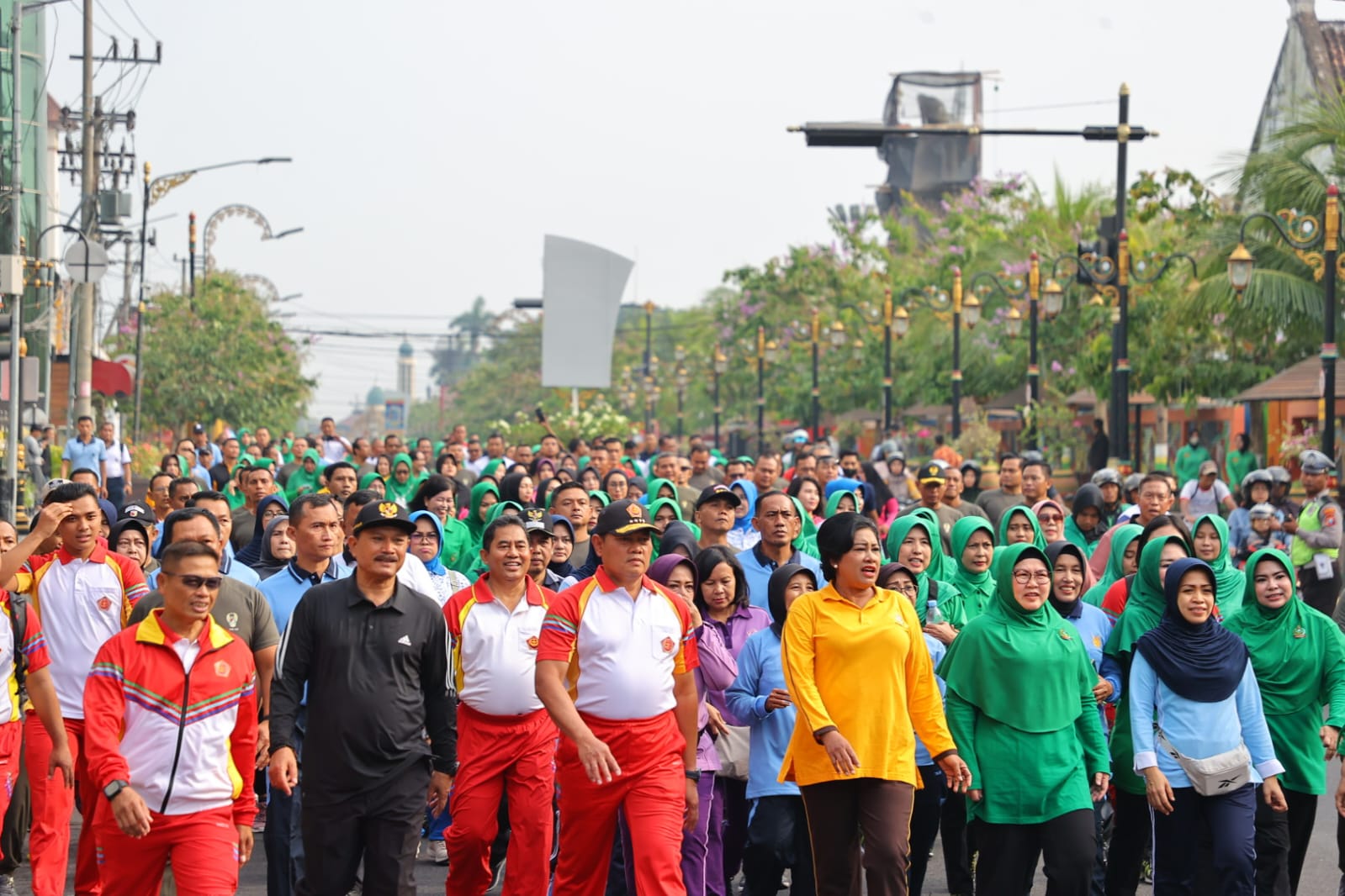 Foto 4 dari 6: Sukses dalam Pembangunan, Wali Kota Maidi dapat Apresiasi dari Panglima TNI