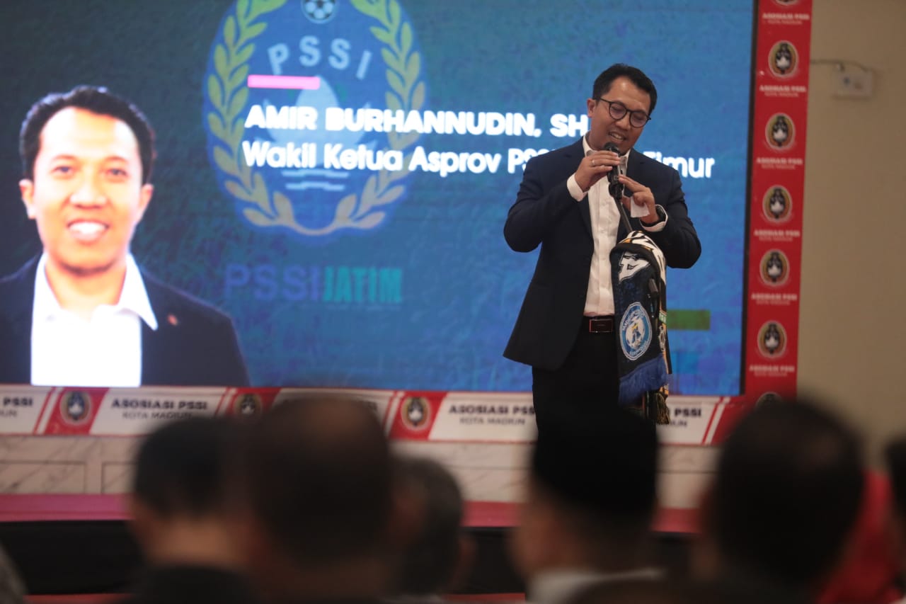 Foto 3 dari 10: Hadiri Pengukuhan Pengurus Askot PSSI, Wali Kota Maidi: Harus Berprestasi