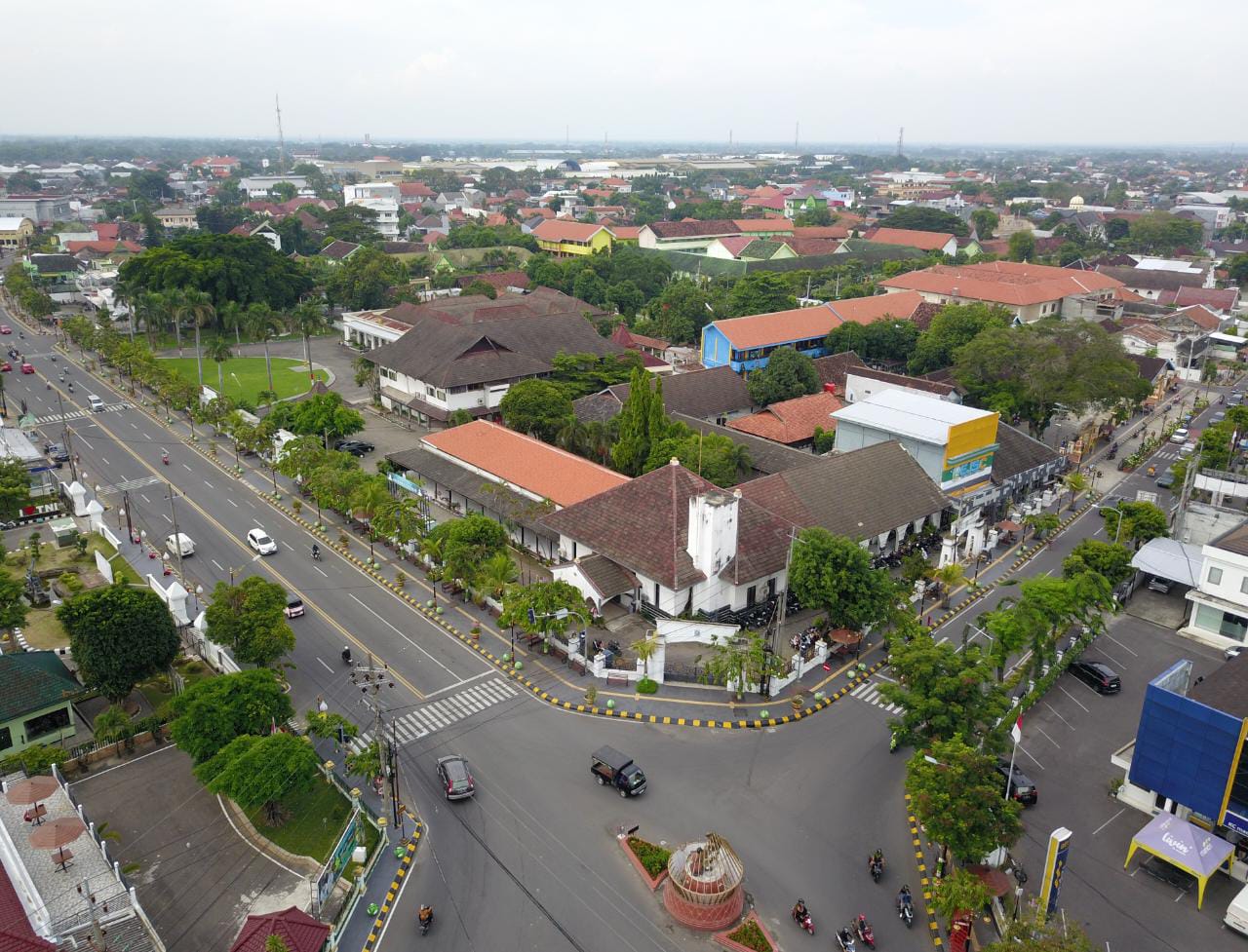 Foto 1 dari 1: Serius Telusuri Arsip Lorong Bawah Tanah, Wali Kota Maidi Dijawalkan Berangkat ke Belanda Kamis Ini