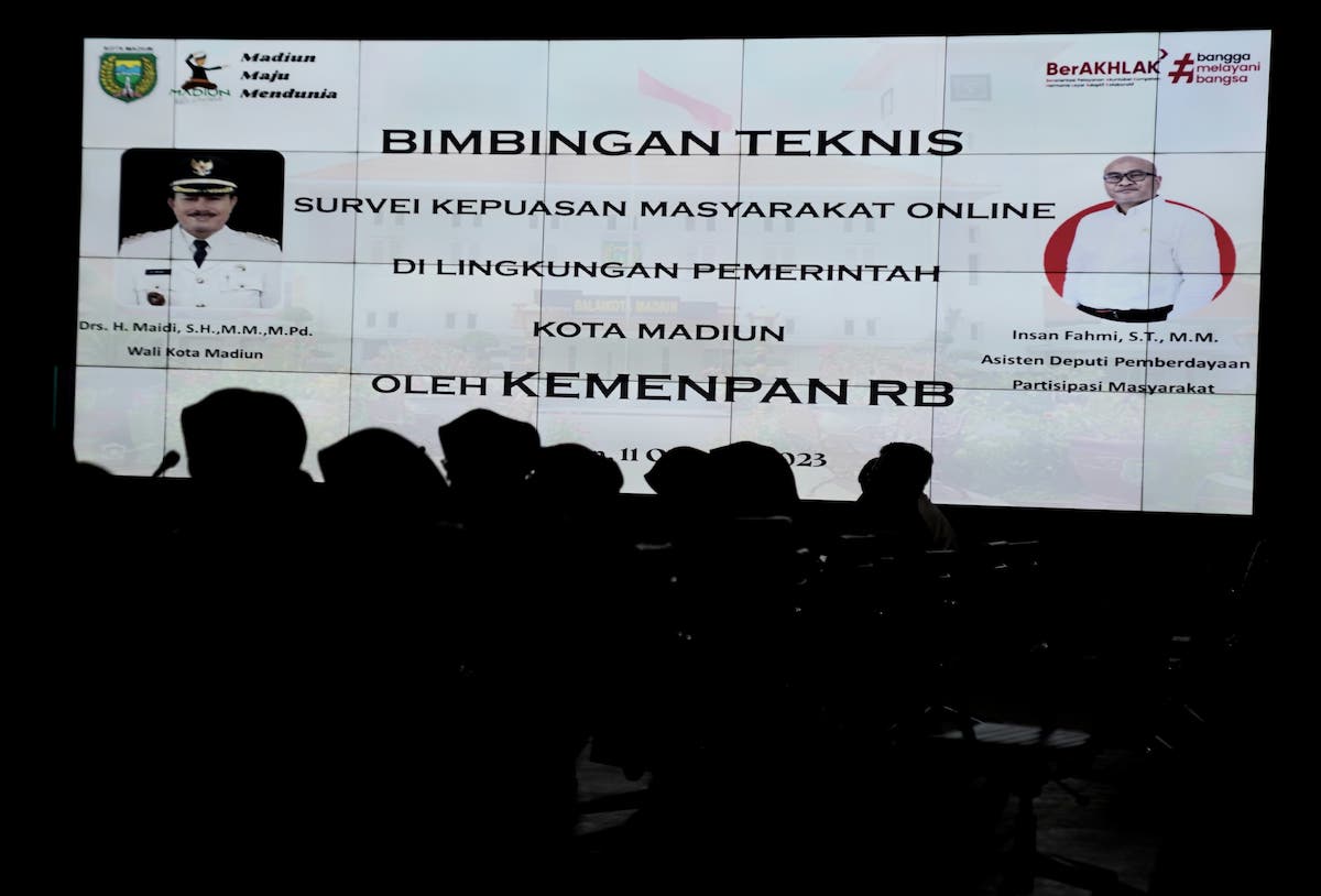 Foto 1 dari 8: Buka Bimtek Survei SKM Online, Wali Kota Harap Pelayanan Makin Optimal