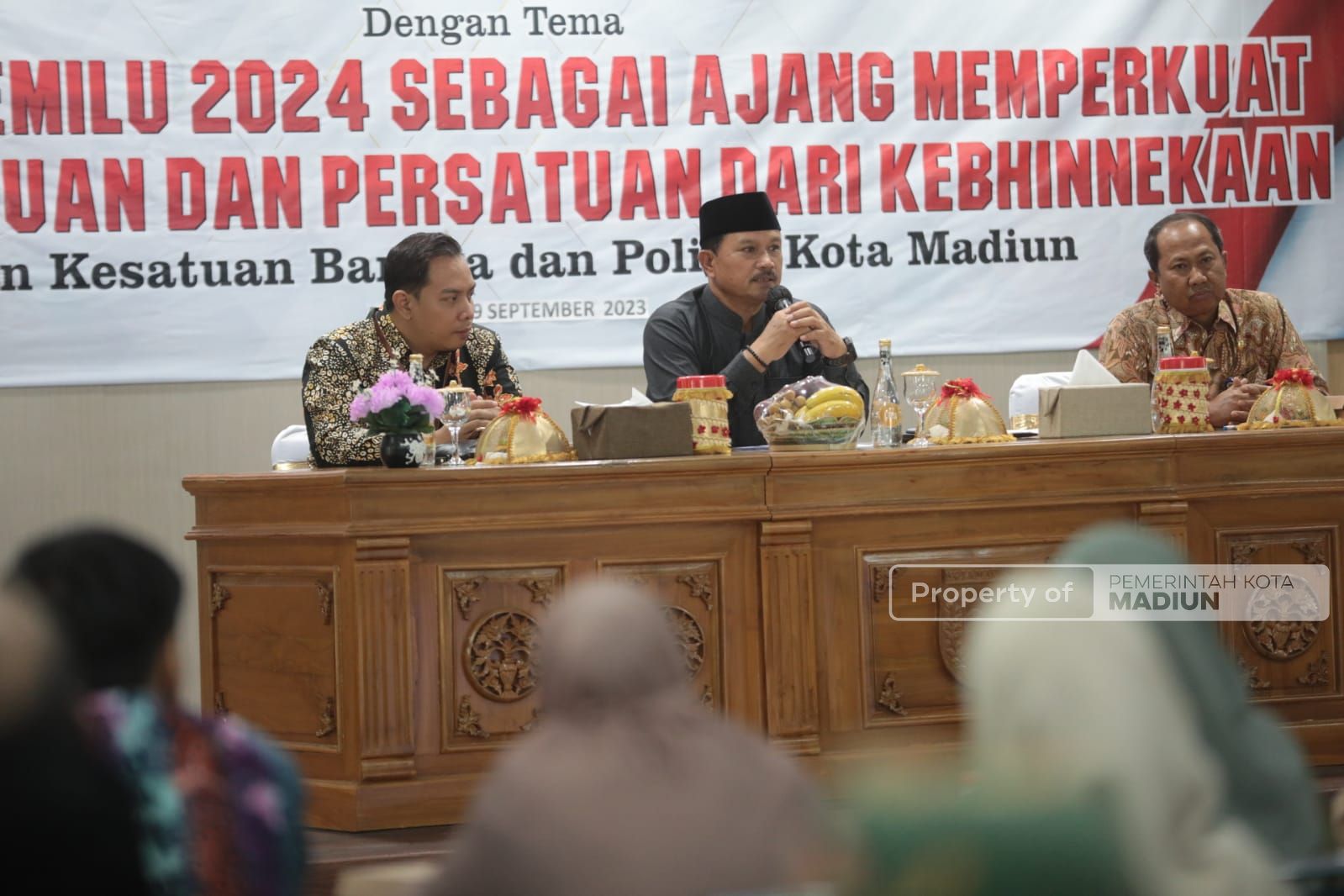 Foto 4 dari 9: Beri Pengarahan Pemilu, Wali Kota Harap Pesta Demokrasi Berjalan Damai Dan Rukun