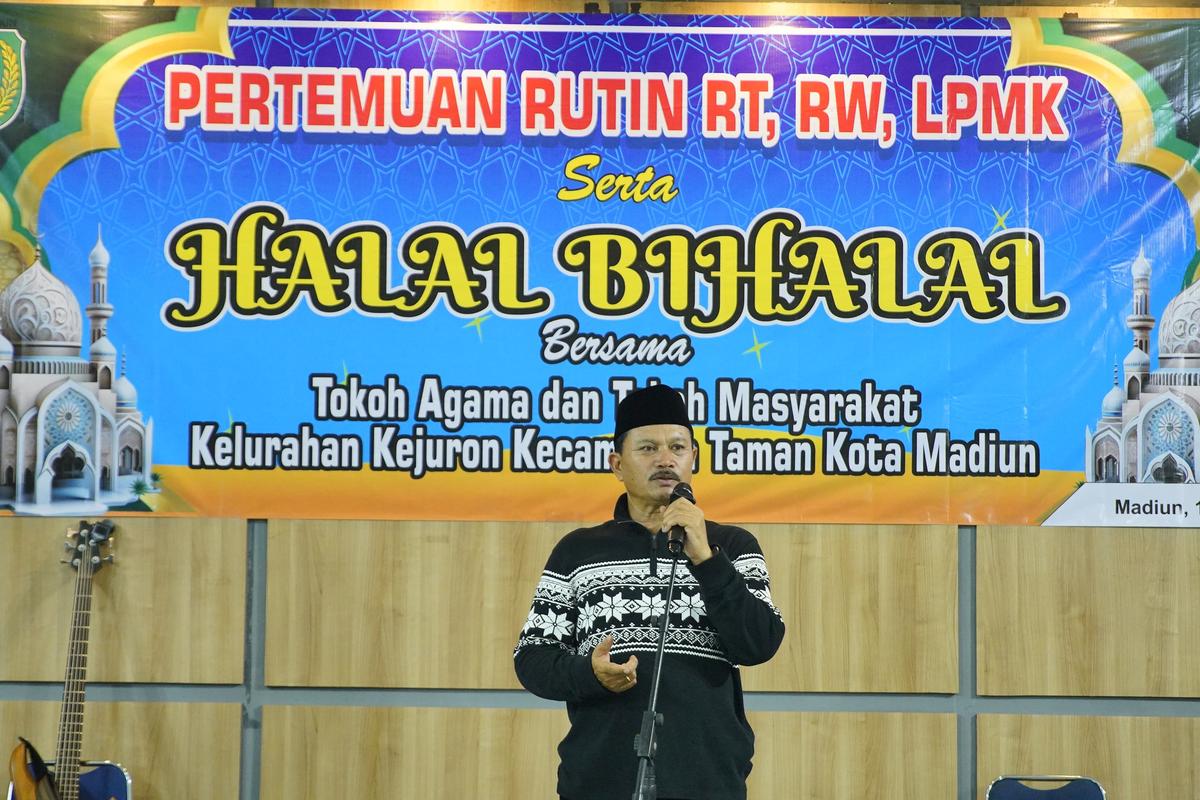 Foto utama berita: Hadiri Pertemuan Bersama Masyarakat Kejuron, Wali Kota Harap Kerukunan dan Keamanan Terjaga