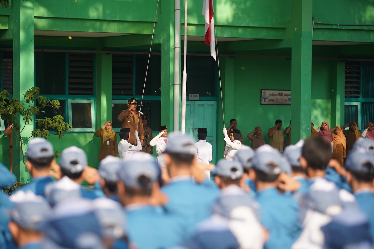 Foto utama berita: Jadi Pembina Upacara di SMAN 5, Wali Kota Beri Motivasi Peserta Didik Untuk Sukses ke Depannya