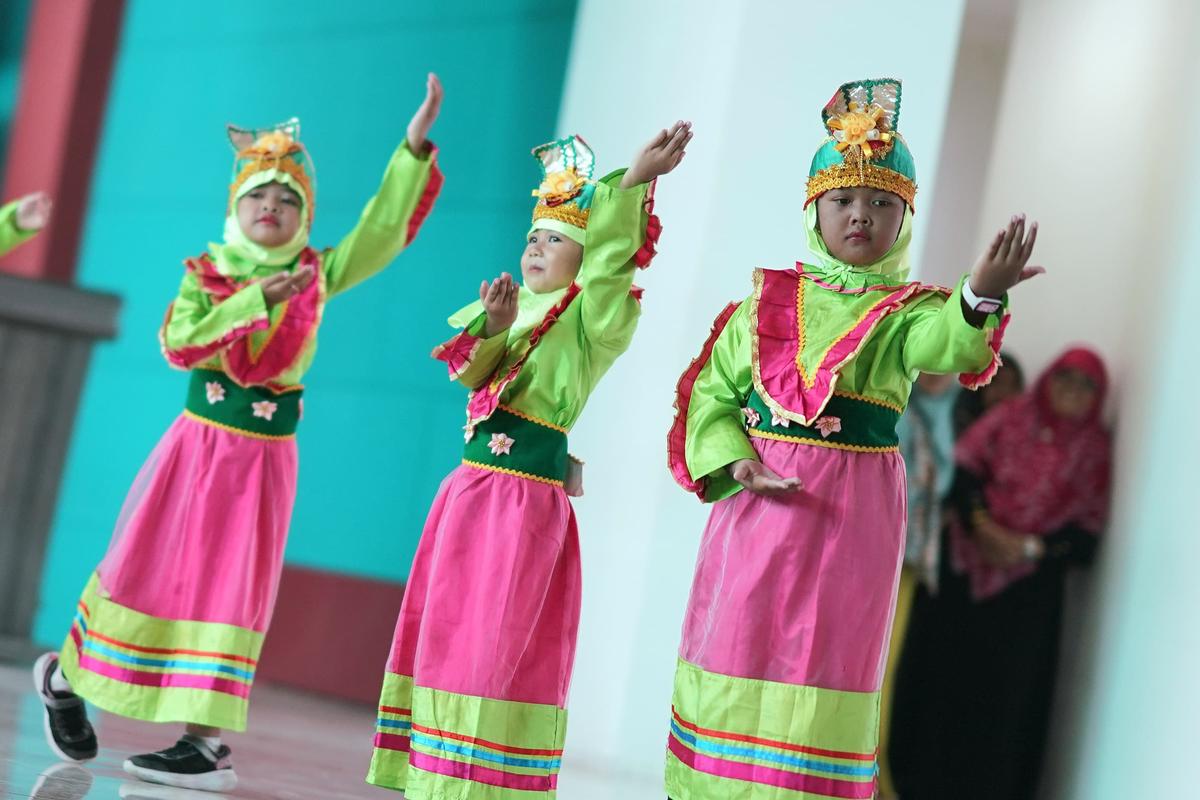 Foto 5 dari 9: Buka Event Skots Akbar, Wali Kota Ingatkan Pentingnya Peran Ayah Dalam Keluarga