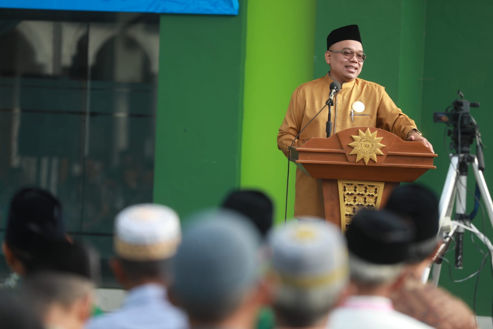 Foto 3 dari 14: Hadiri Pengajian Rutin Di Islamic Center, Wali Kota Ajak Jamaah Doakan Kota Madiun
