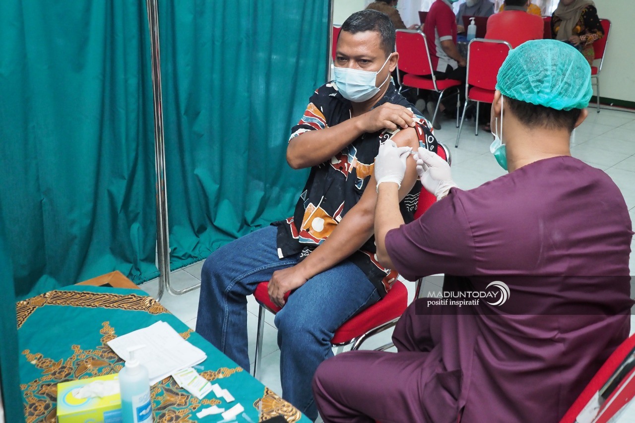 Vaksinasi Booster Nyaris Lampaui Target, Petugas Mulai Kesulitan Cari Sasaran