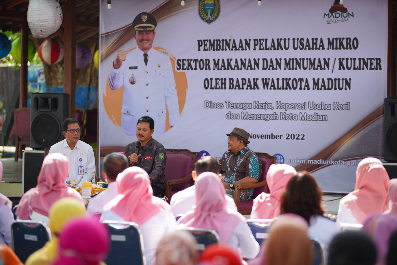 Foto 2 dari 10: Gelar Pembinaan UMKM Mamin, Wali Kota Ajak Pengusaha Terus Berinovasi