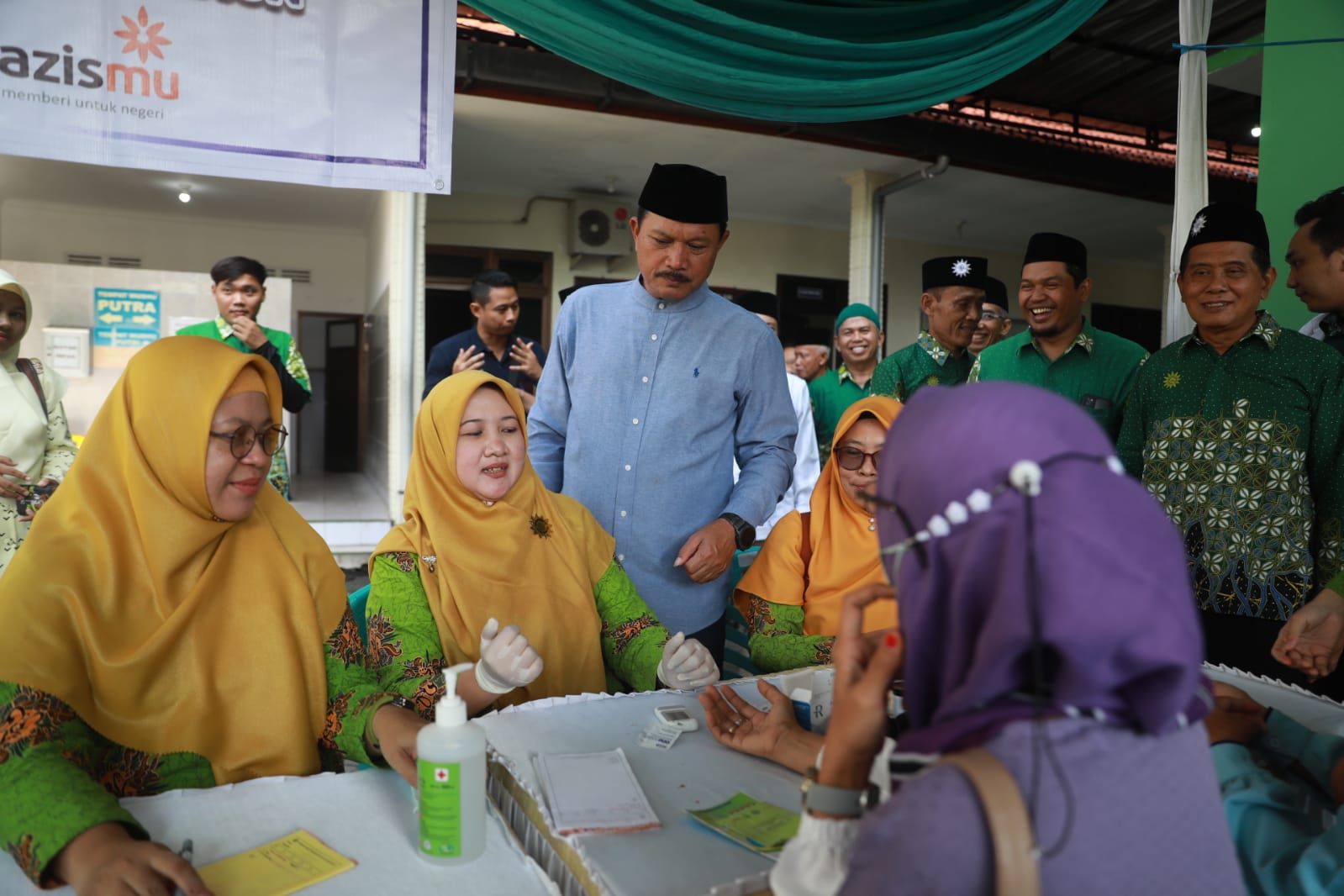 Foto 14 dari 14: Hadiri Pengajian Rutin Di Islamic Center, Wali Kota Ajak Jamaah Doakan Kota Madiun