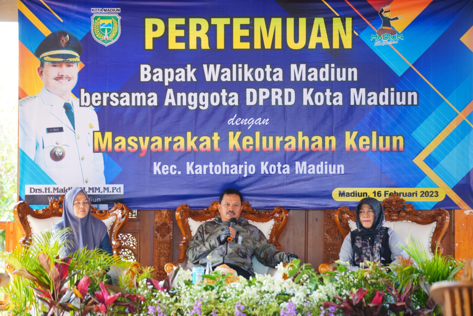 Foto 2 dari 10: Tinjau Lokasi Usulan Musrenbang di Tiga Kelurahan, Wali Kota Juga Berdialog dengan Masyarakat Bahas Pembangunan