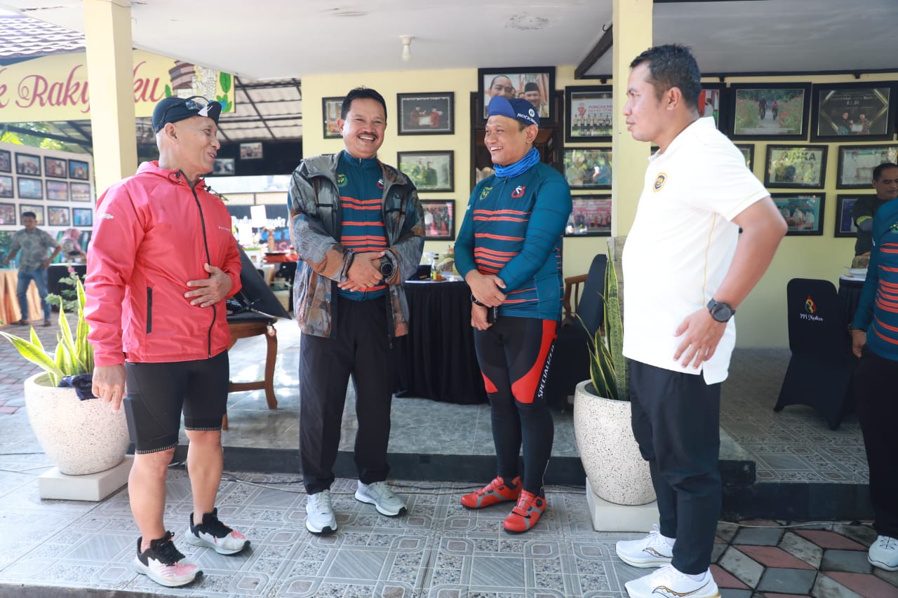 Foto 13 dari 16: Gowes Buka Event Jiwa Korsa BPSDMP PPI Madiun, Wali Kota Harap Masukan Untuk Pembangunan Kota