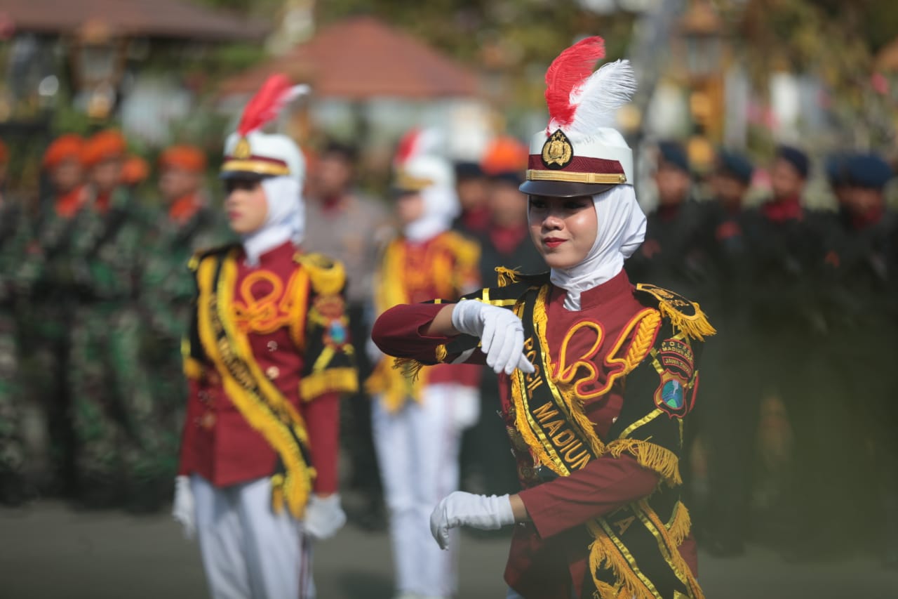 Keseruan Para Penampil di Peringatan HUT ke-77 Bhayangkara