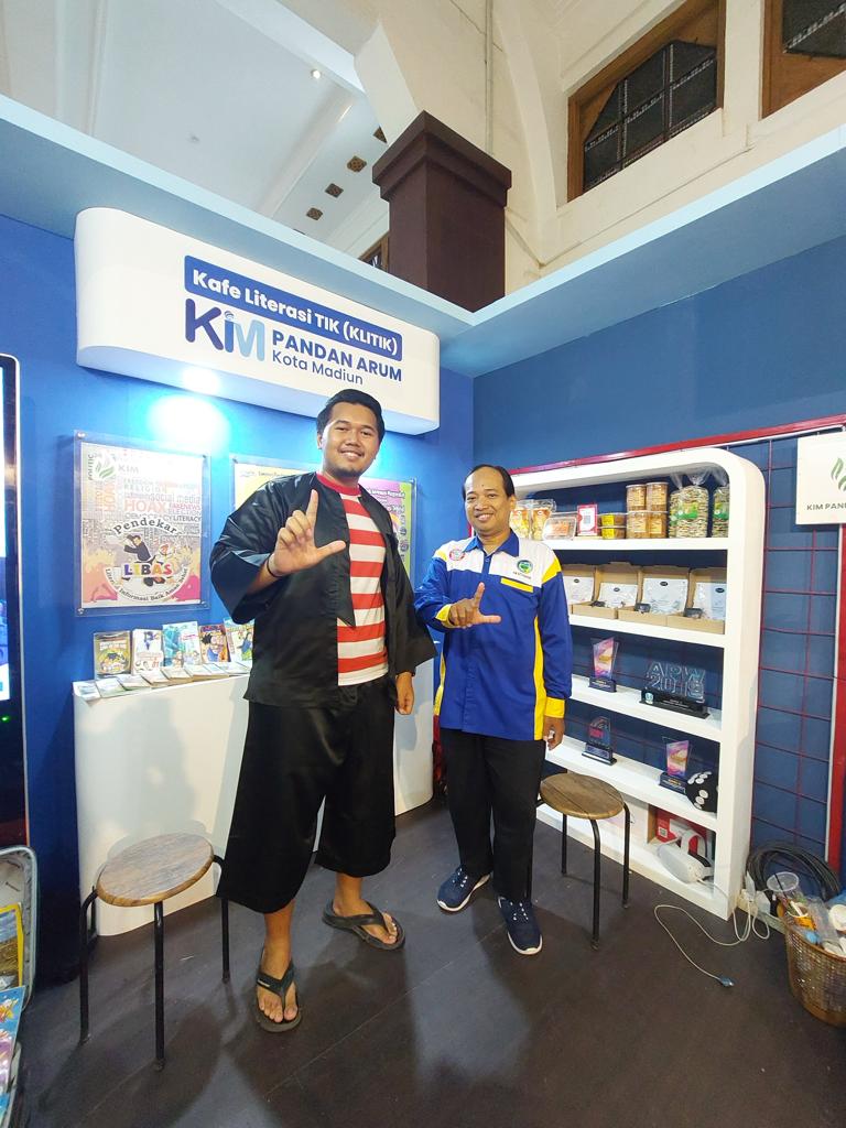 Foto 2 dari 4: KIM Pandan Arum Kelurahan Pangongangan Sabet Penghargaan KIM Kreatif di KIM Festival 2023