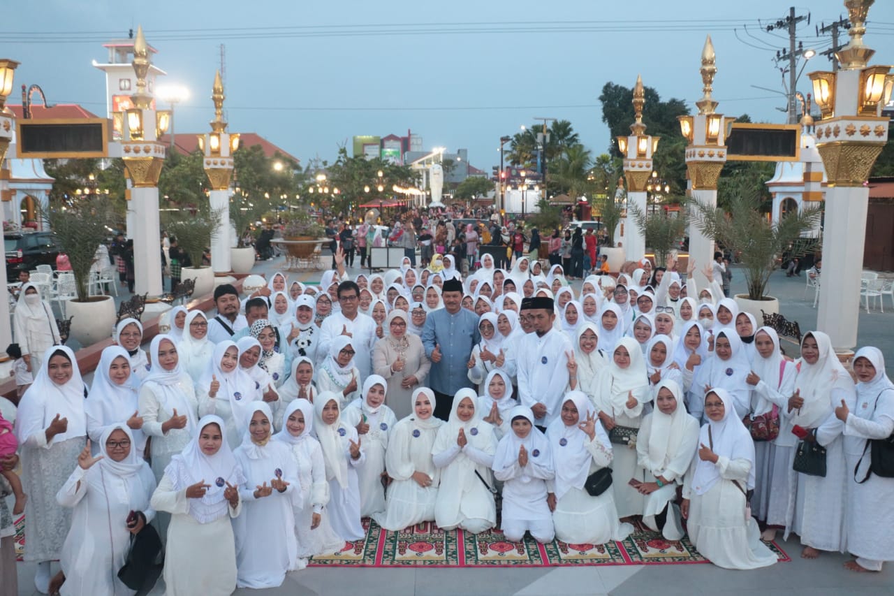 Foto 12 dari 14: Halal Bihalal dengan Pedagang PRC, Wali Kota Sampaikan Rencana Penyempurnaan Kawasan
