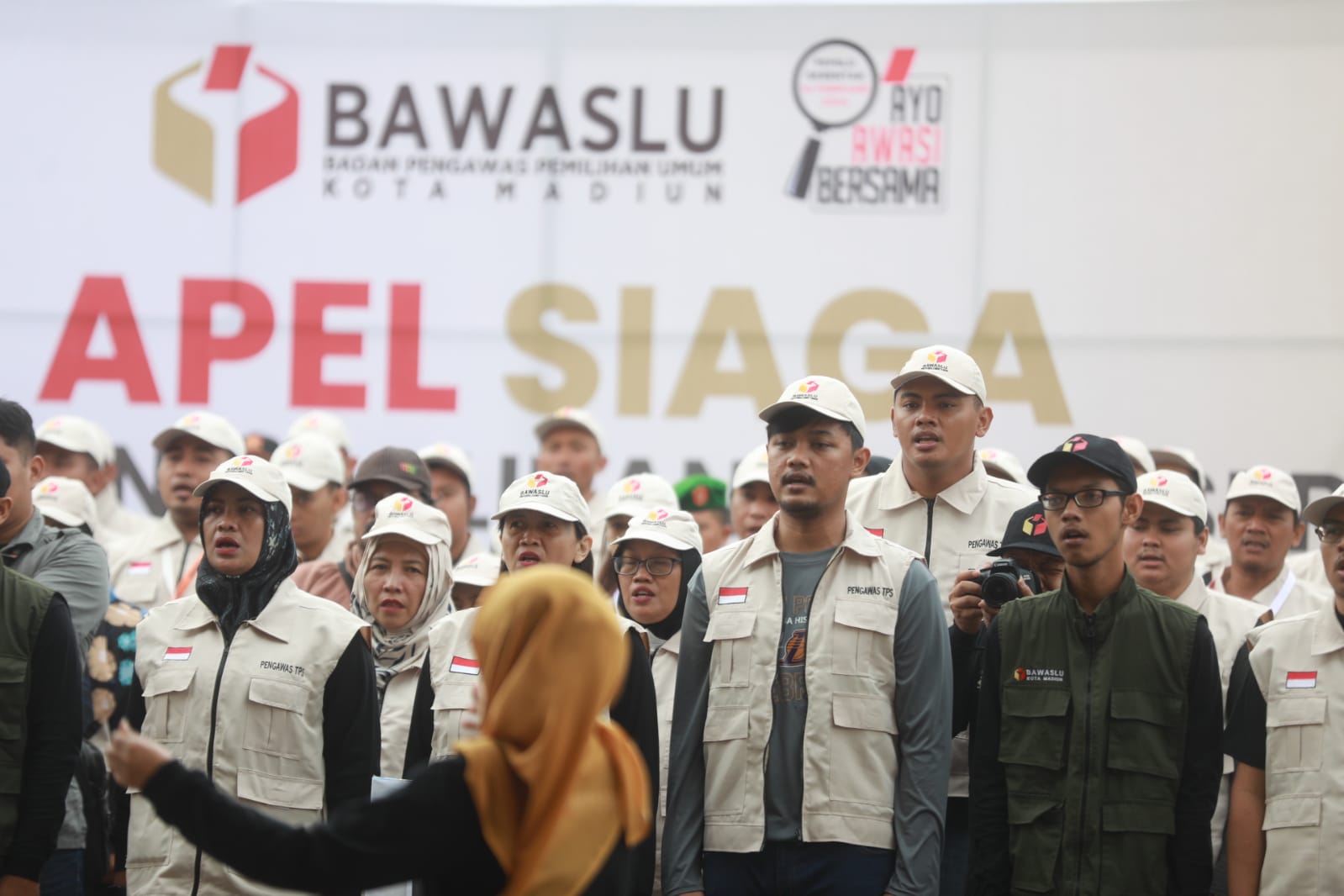 Foto 7 dari 13: Hadiri Apel Siaga Pengawasan Pemilu 2024, Wali Kota: Kota Madiun Ready Semua