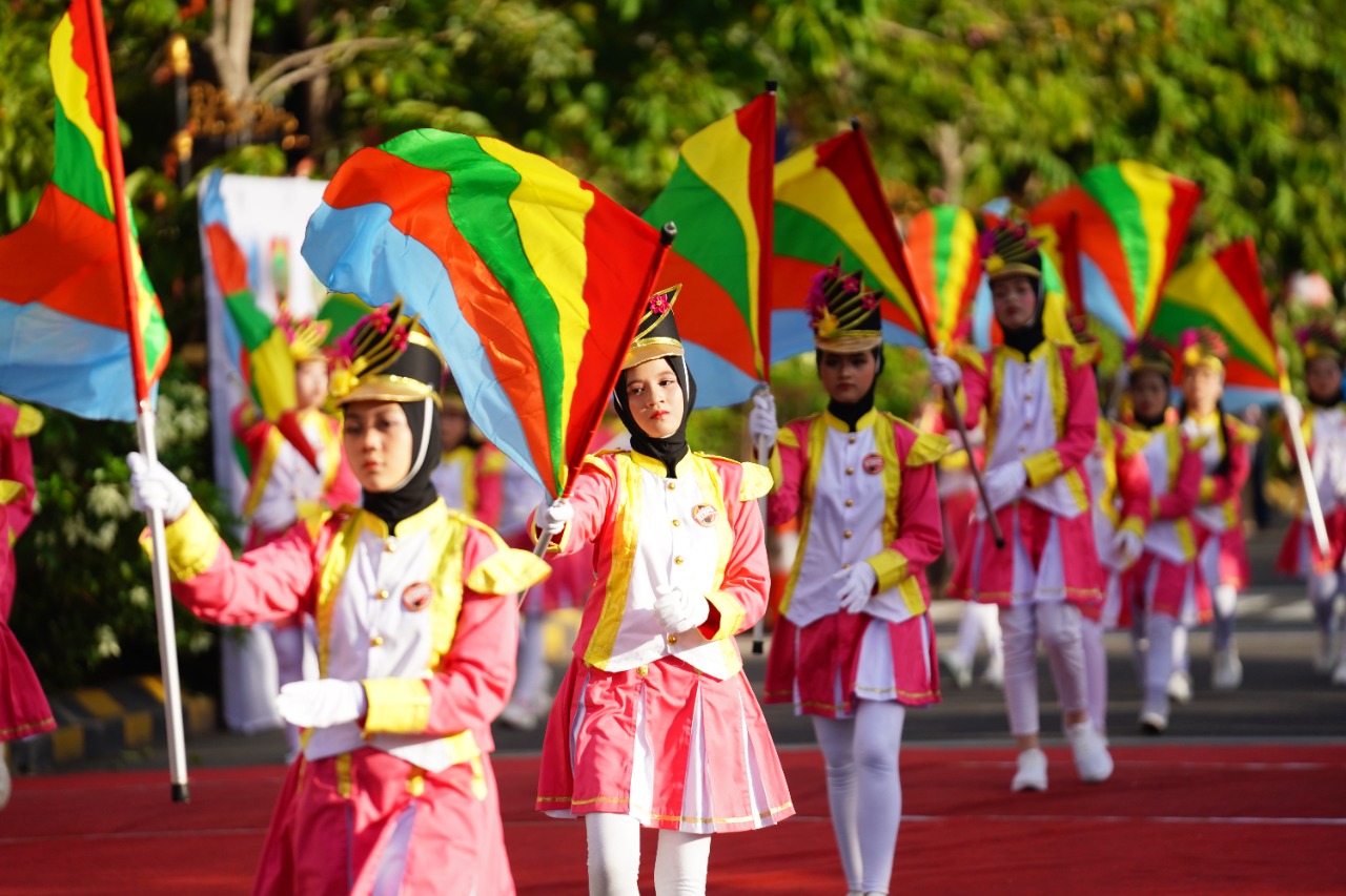 Foto 8 dari 10: Parade Nusantara Jadi Penanda Dibukanya Kejurnas Drum Band 2022