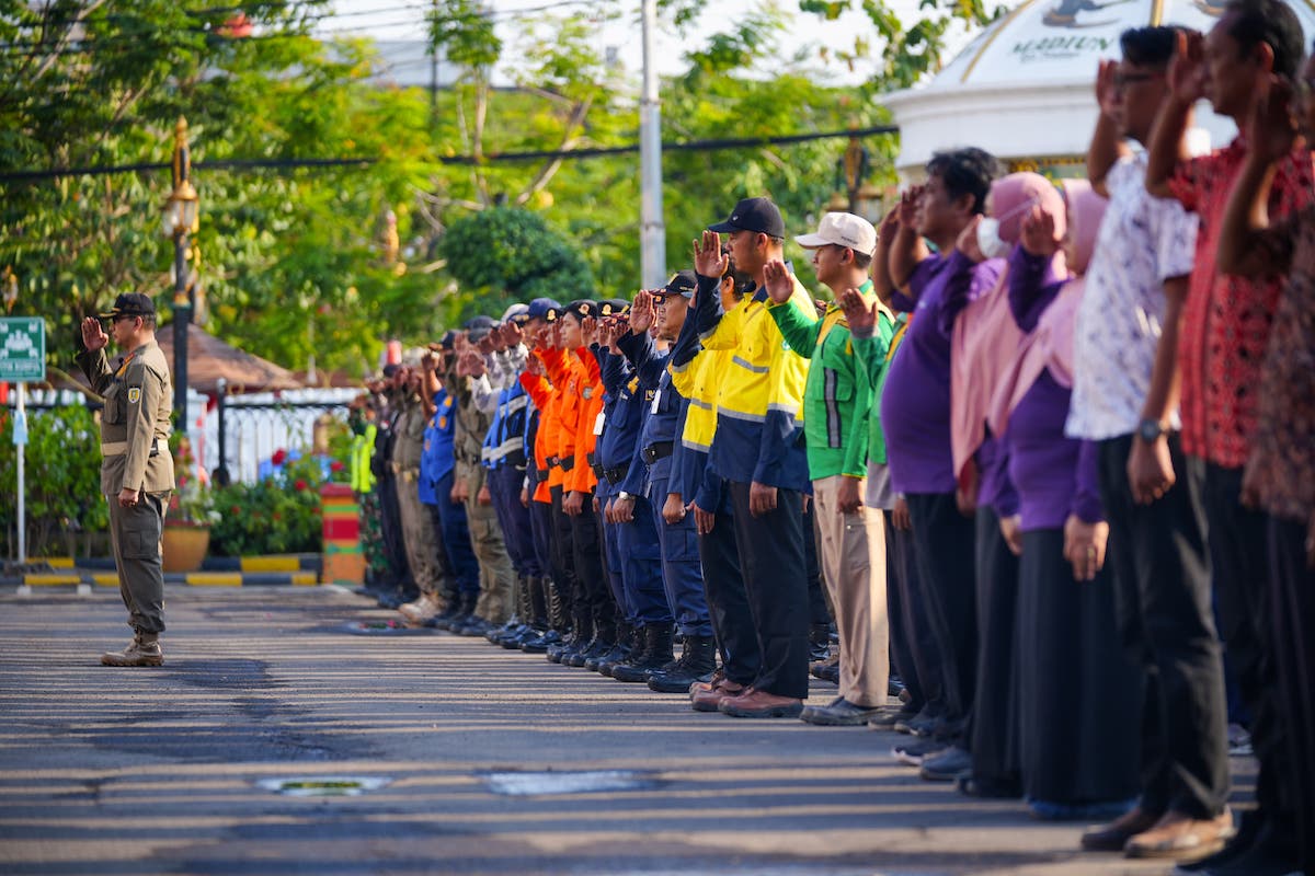 Foto 3 dari 8: Wali Kota Maidi Pimpin Apel Jelang Kunjungan Delegasi Kenya dan Bangladesh