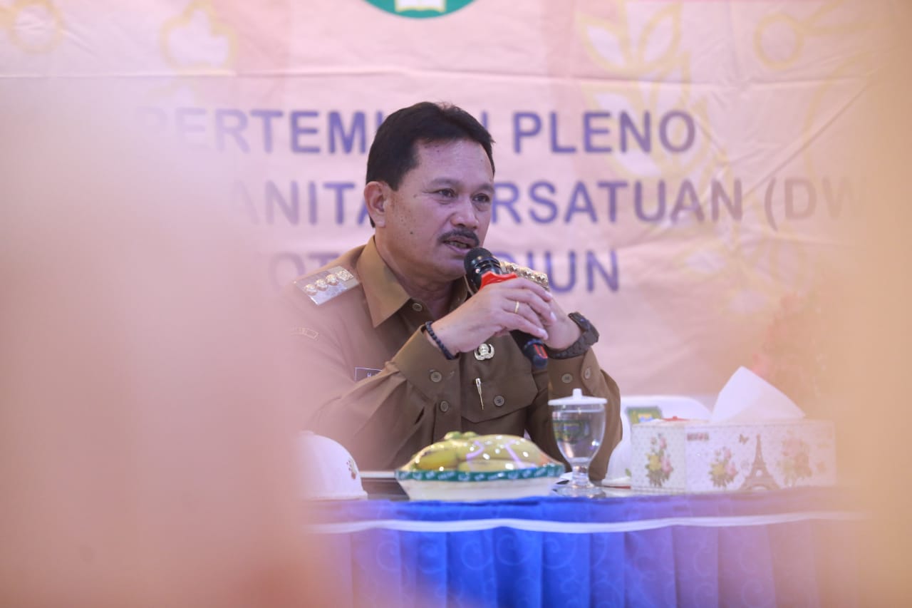 Foto 8 dari 13: Hadiri Pertemuan Rutin Pleno DWP, Wali Kota Harap Perempuan Semakin Berperan di Keluarga