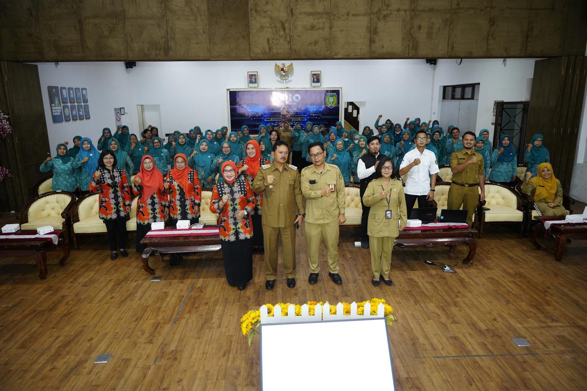 Foto 7 dari 8: Buka Sosialisasi Keamanan Informasi dan Perlindungan Data Pribadi Bagi PKK, Wali Kota Ingatkan Pentingnya Menjaga Privasi Diri