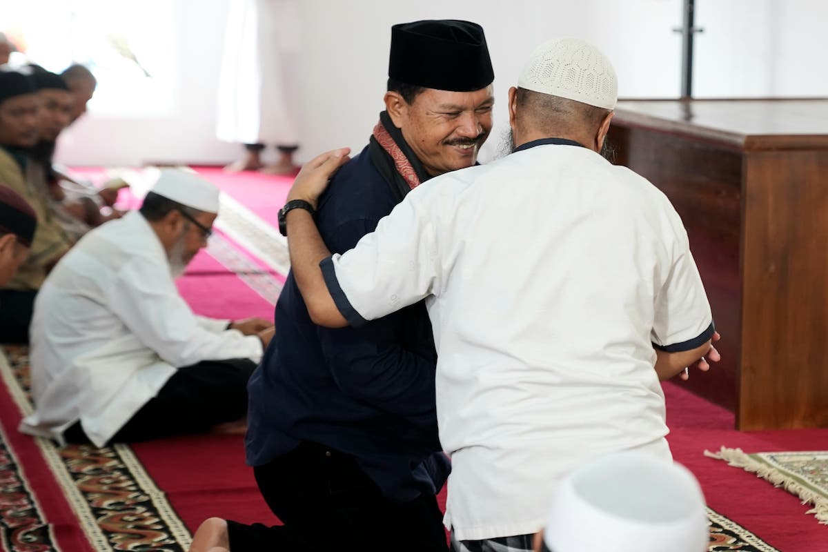 Foto 2 dari 9: Safari Salat Jumat di Wilayah Taman, Wali Kota Maidi Sekaligus Resmikan Masjid Khadija Al Zarouni