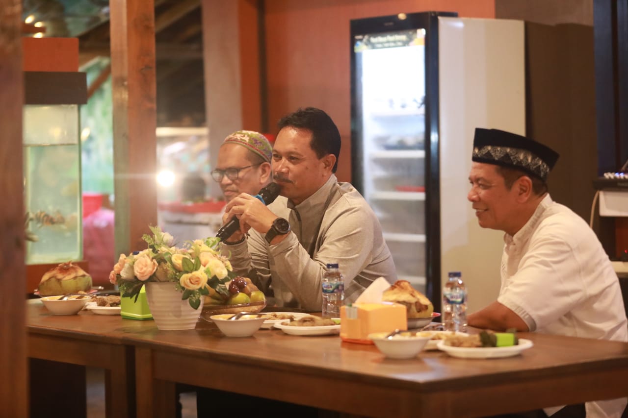 Foto 1 dari 8: Resmikan Grill Bebakaran, Wali Kota: Menambah Pilihan Kuliner Wisatawan