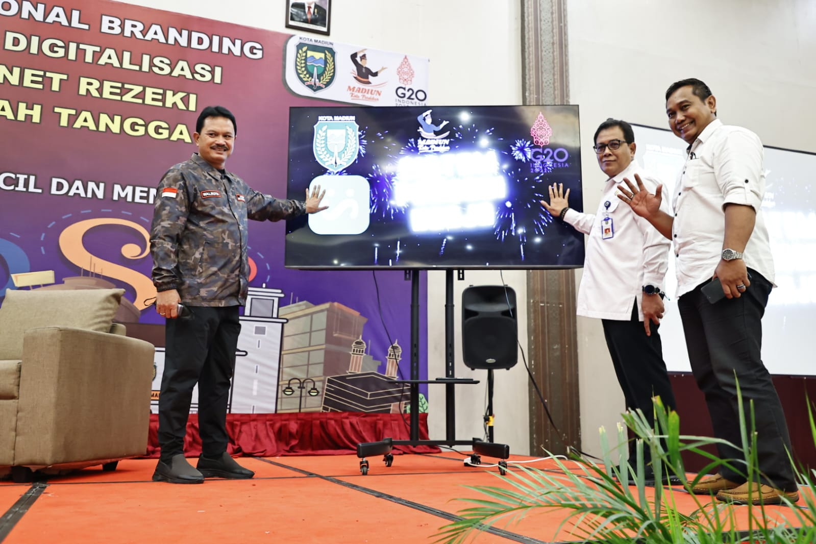 Foto 9 dari 10: Gelar Workshop Bagi Ibu Rumah Tangga, Wali Kota Ingin Ibu Rumah Tangga Juga Berdaya