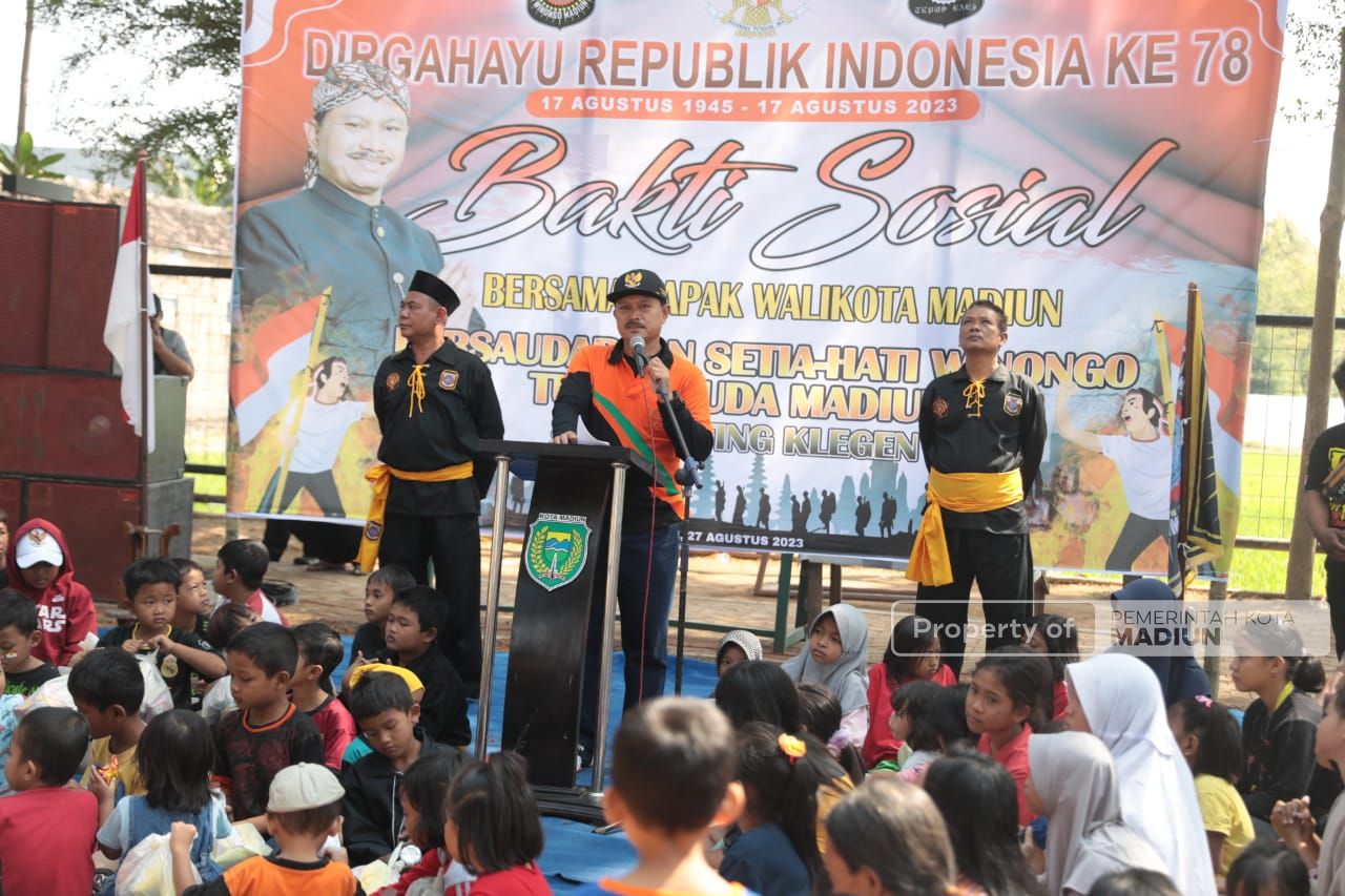 Foto 5 dari 14: PSHWTM Peringati HUT Kemerdekaan dengan Berbagi, Wali Kota Apresiasi