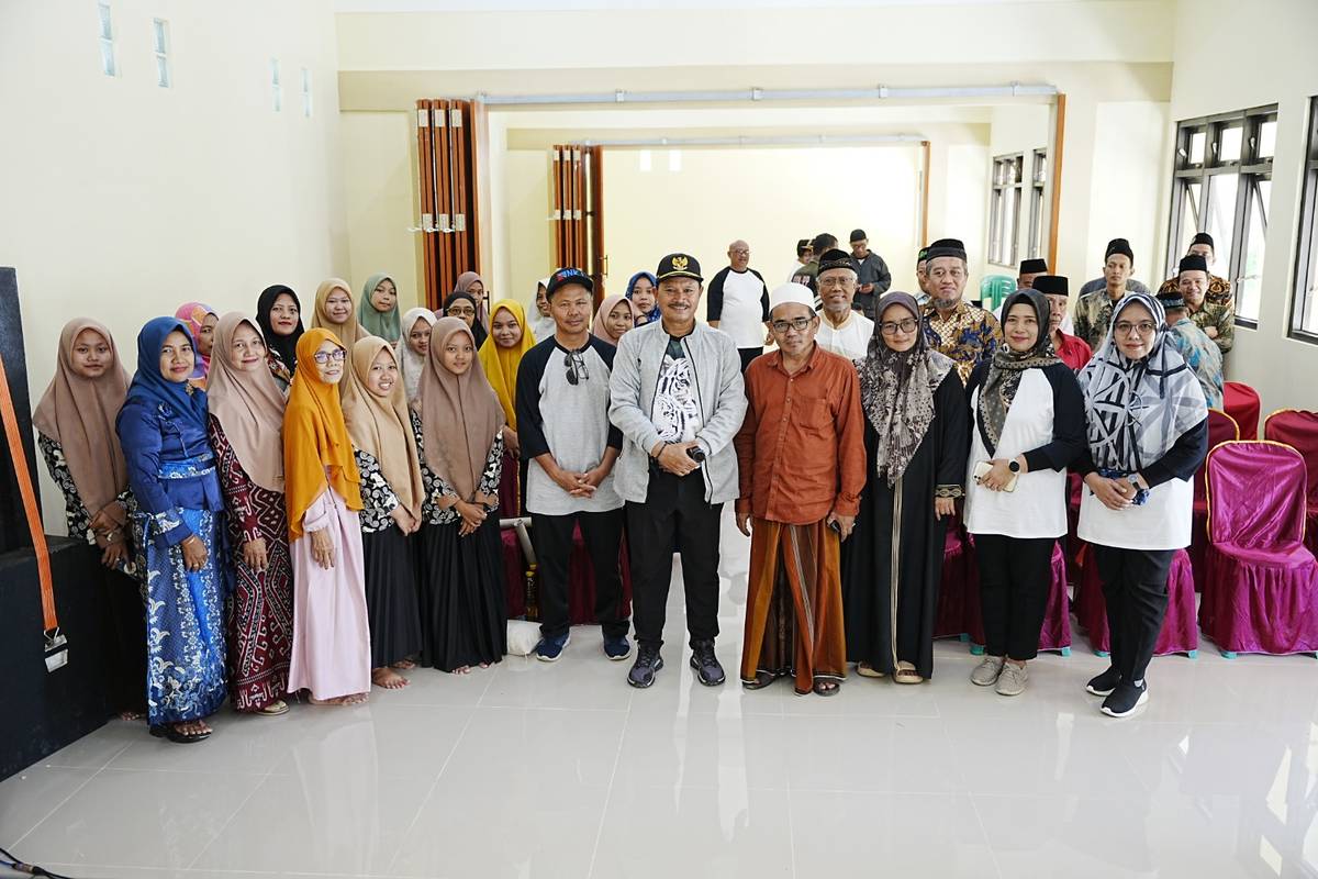 Foto 26 dari 30: Tambah Fasilitas di Pondok Pesantren, Wali Kota Resmikan Proyek Fisik Religi di Delapan Ponpes