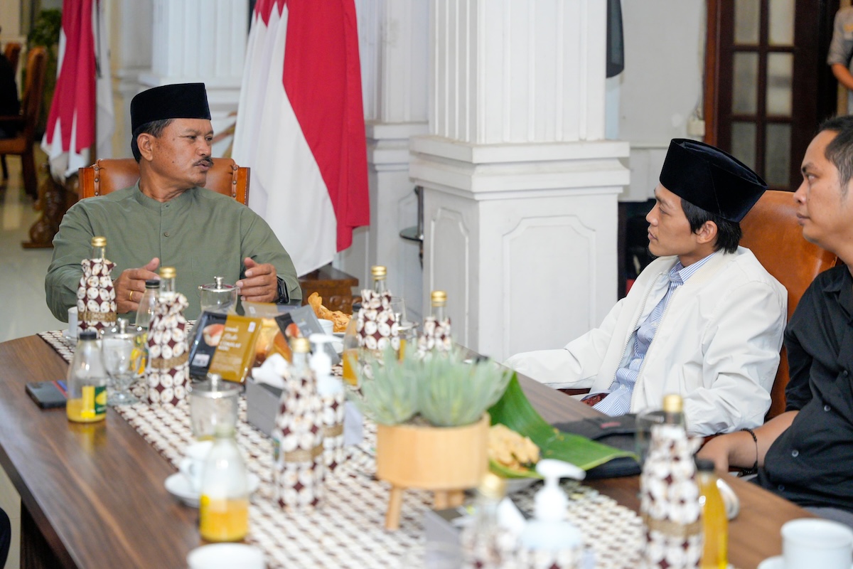 Foto 1 dari 5: Bertemu Gus Iqdam, Wali Kota: Kita Pesankan Untuk Tausiyah Lagi April Nanti