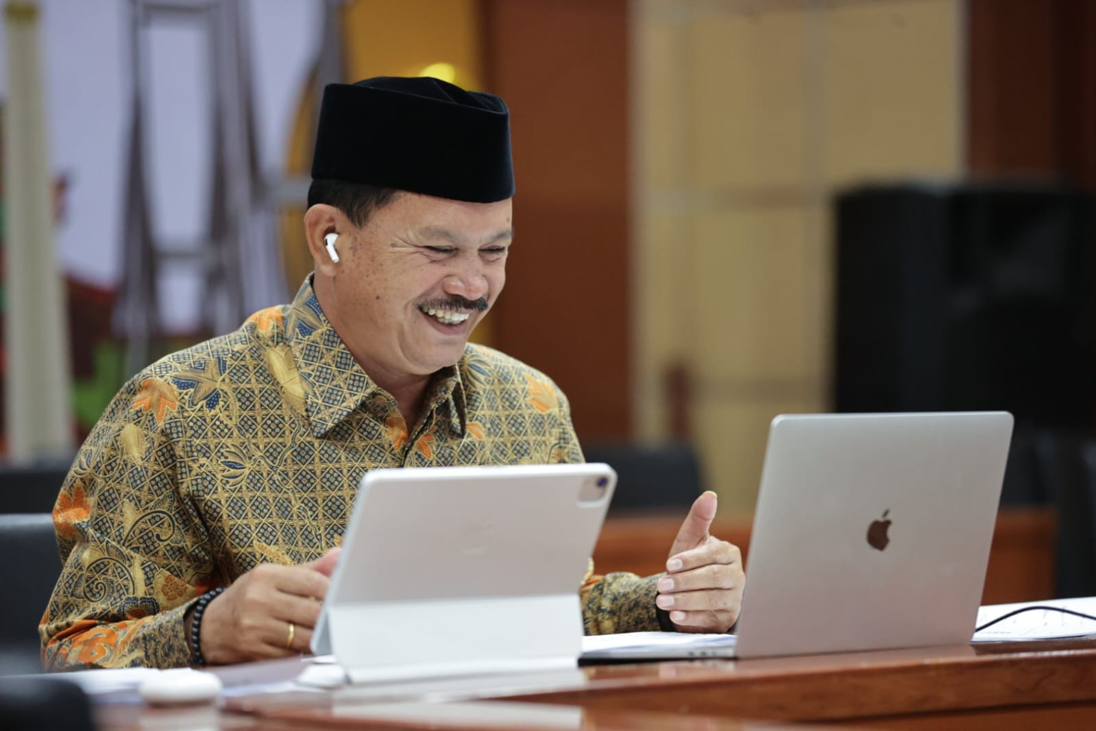 Foto 1 dari 3: Jalani Seminar Hasil TAPD di Surabaya, Wali Kota Maidi Kurang Dua Langkah Lagi Raih Gelar Doktor
