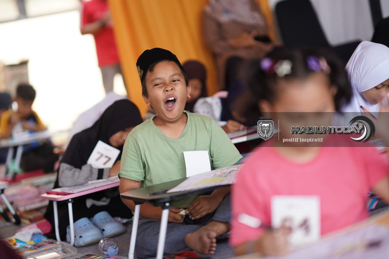 Foto 23 dari 35: Lomba Mewarnai Lengkapi Gelaran EXPO UMKM dan Ekosistem Haji-Umrah, Diikuti Ratusan Peserta