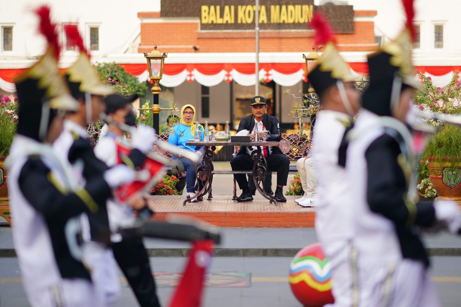 Foto utama berita: Saksikan Parade Senja Rangkaian Hari Jadi, Wali Kota: Ini sekaligus Jadi Magnet Ekonomi
