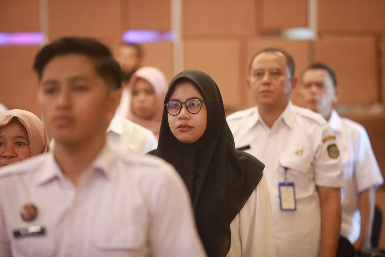 Foto 8 dari 11: Tingkatkan Kapasitas Perangkat Kelurahan dalam Pengisian Prodeskel dan Epdeskel, Pemkot Gelar Bimtek