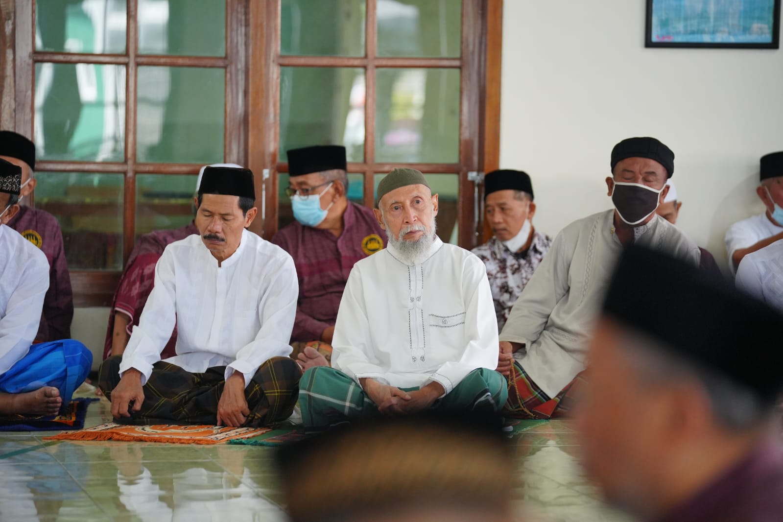 Foto 10 dari 10: Safari Ramadan Salat Jumat di Masjid At-Taqwa, Wali Kota Ajak Jamaah Tingkatkan Ibadah