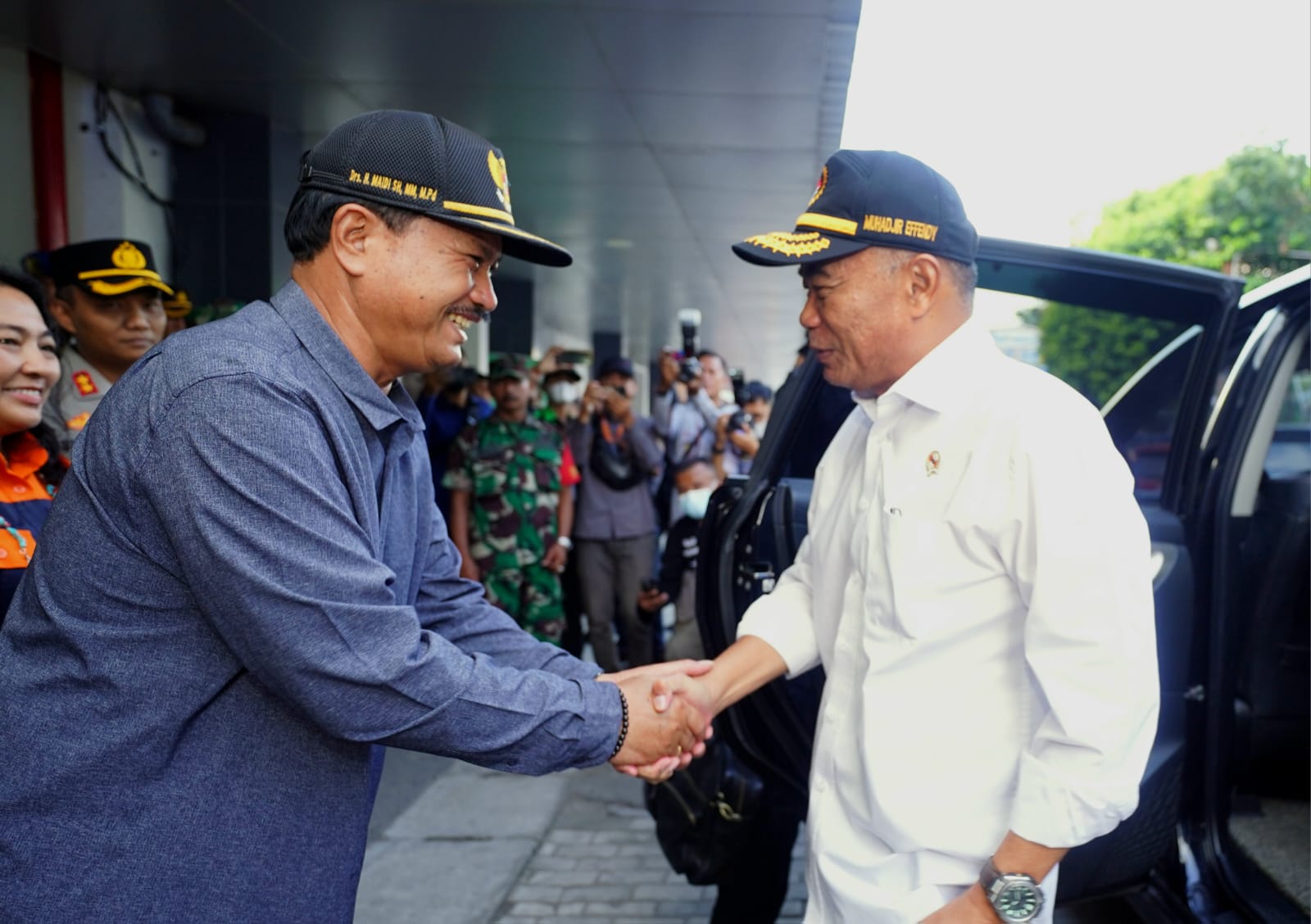 Foto utama berita: Dampingi Menko PMK Tinjau Stasiun Kereta Api, Wali Kota: Ada Banyak Manfaat dari Kunjungan Pejabat Pusat
