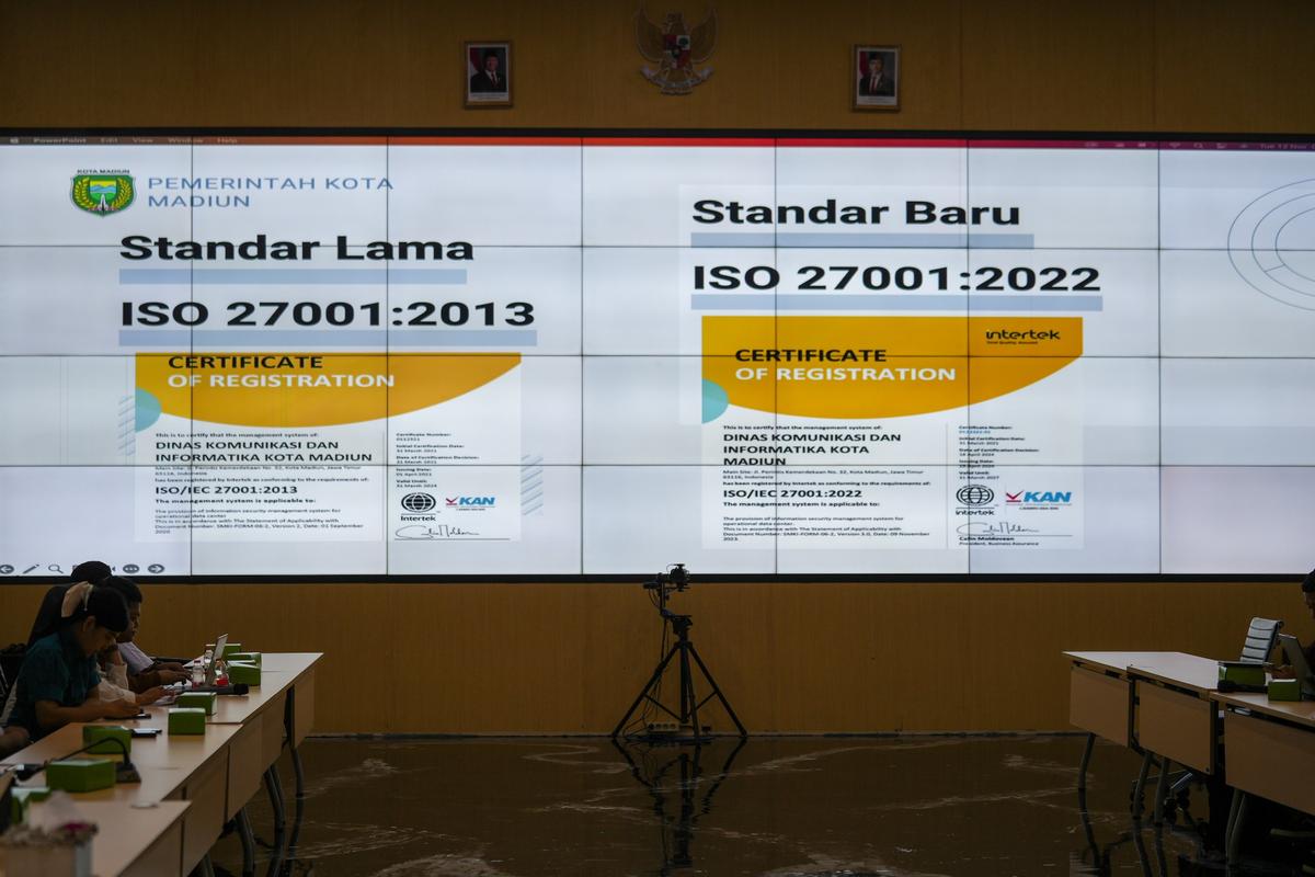 Foto 8 dari 8: Kunjungi Kota Madiun, Rombongan Diskominfo Kabupaten Semarang Studi ISO dan Keamanan Informasi