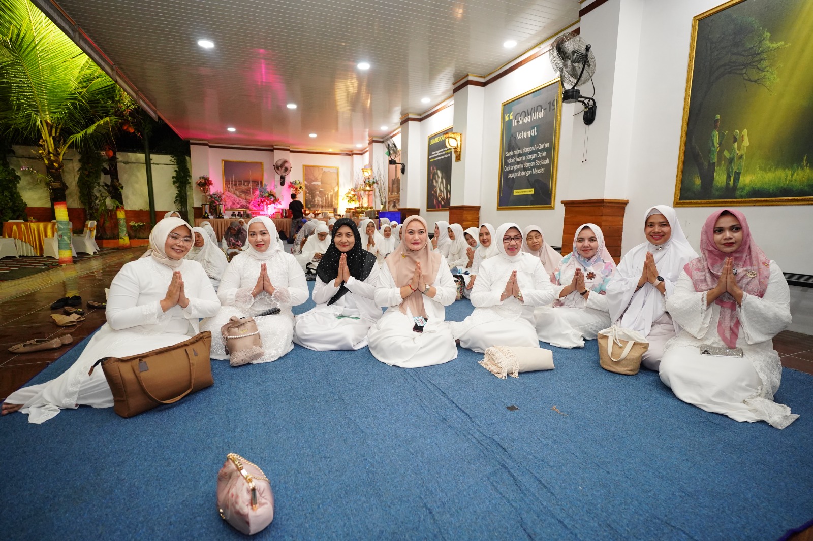 Foto 6 dari 10: Peringati Nuzulul Quran, Wali Kota Juga Salurkan Bantuan Pangan