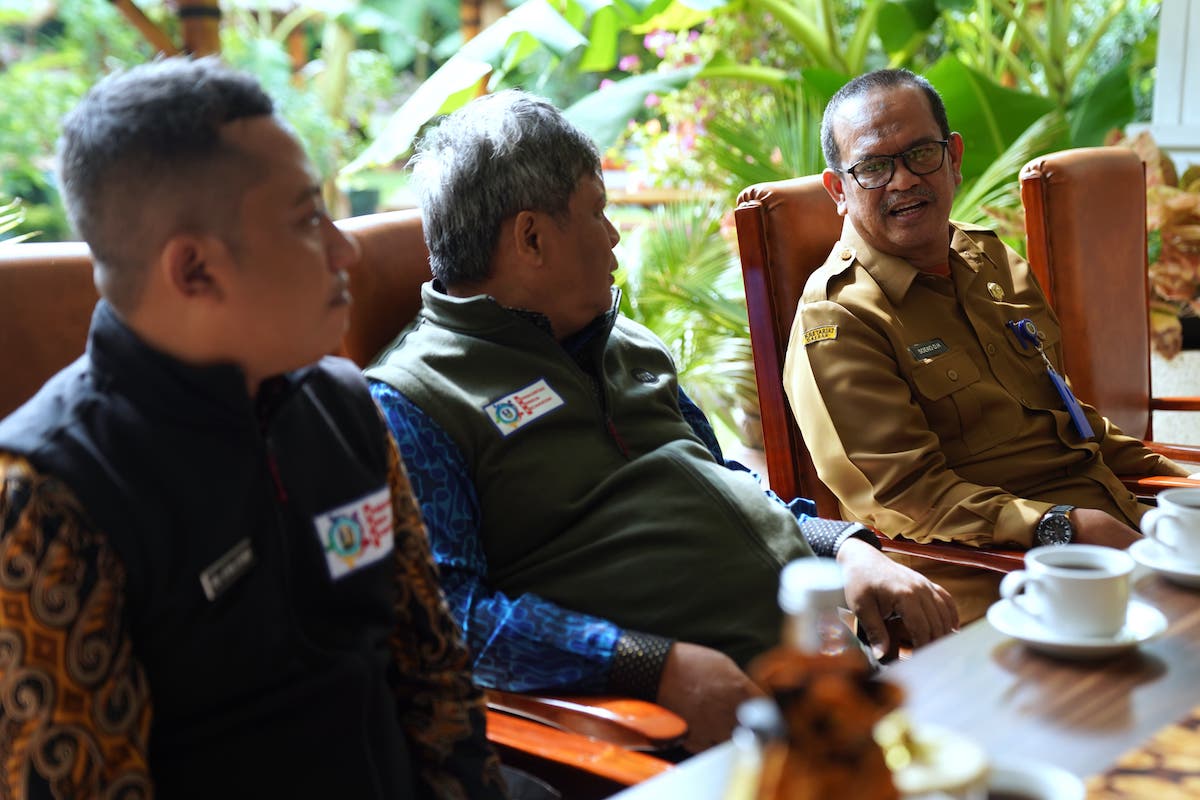 Foto 5 dari 9: Jelang Penilaian Sinergitas Kinerja Kecamatan, Wali Kota Jamu Tim Penilai Di Balai Kota