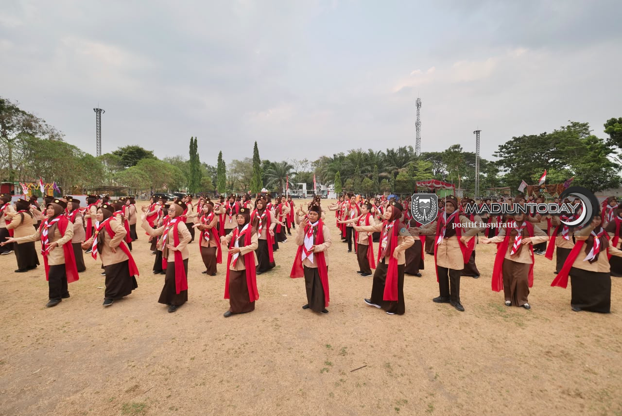 Foto 5 dari 15: Pramuka Prasiaga Perdana Digelar di Madiun, 200 Guru TK Dibekali Teknik Pembinaan Anak