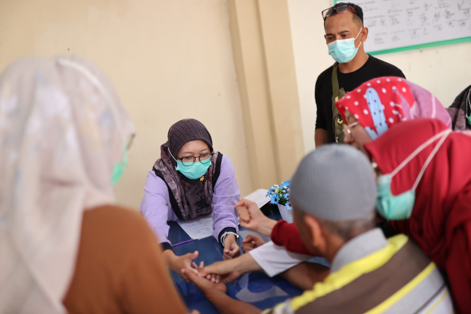 Foto 4 dari 5: Persiapan Ibadah Ke Tanah Suci, 152 Calon Jamaah Haji Kota Madiun Jalani Pemeriksaan Kesehatan