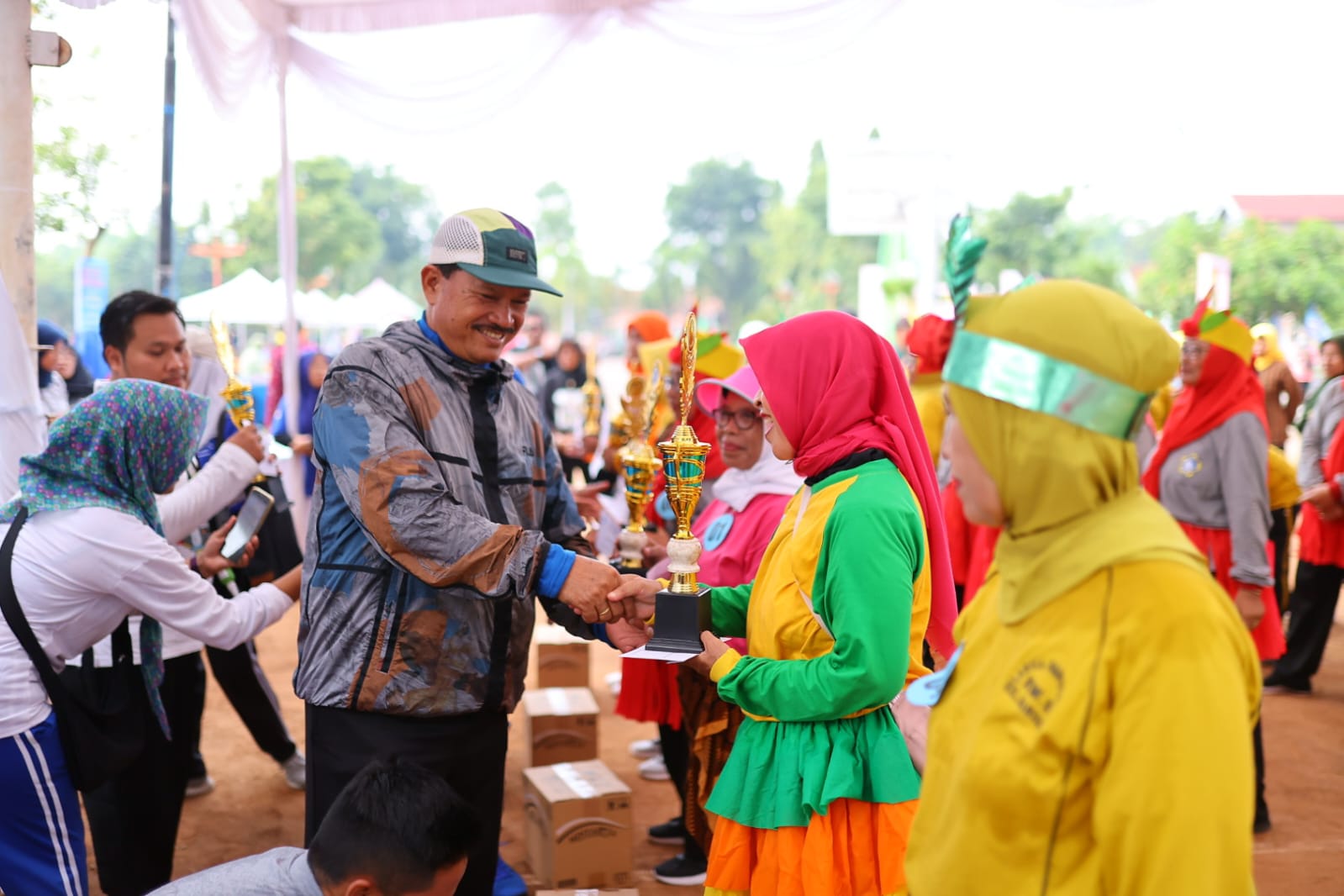 Foto 3 dari 7: Senam Lansia Peringatan Hari Ibu, Wali Kota: Lansia Harus Sehat dan Rukun