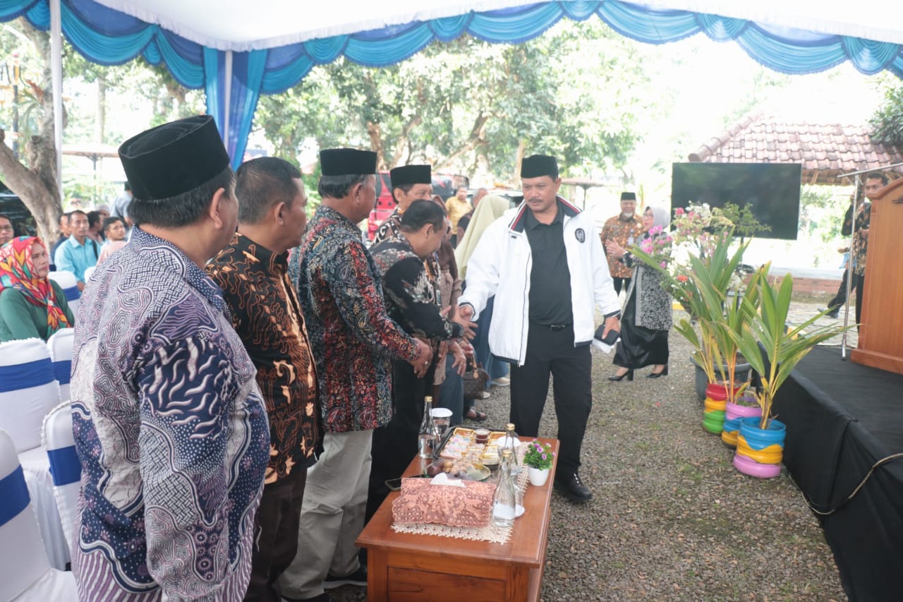 Foto 5 dari 12: Gelar Halal Bihalal Bersama Keluarga PDAM, Wali Kota Pesan Jaga Kerukunan Untuk Tingkatkan Kinerja