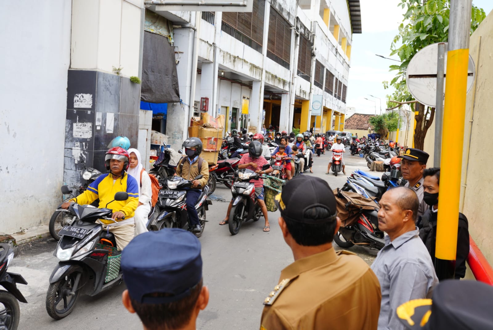Foto 7 dari 8: Wali Kota Cek Portal Parkir Baru Di PBM