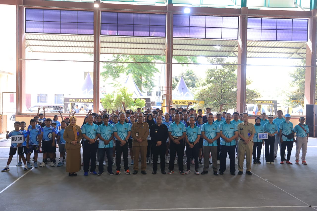 Foto 7 dari 9: Buka Kejurnas Tenis Yunior, Pj Wali Kota Harap Lahirkan Atlet Berprestasi