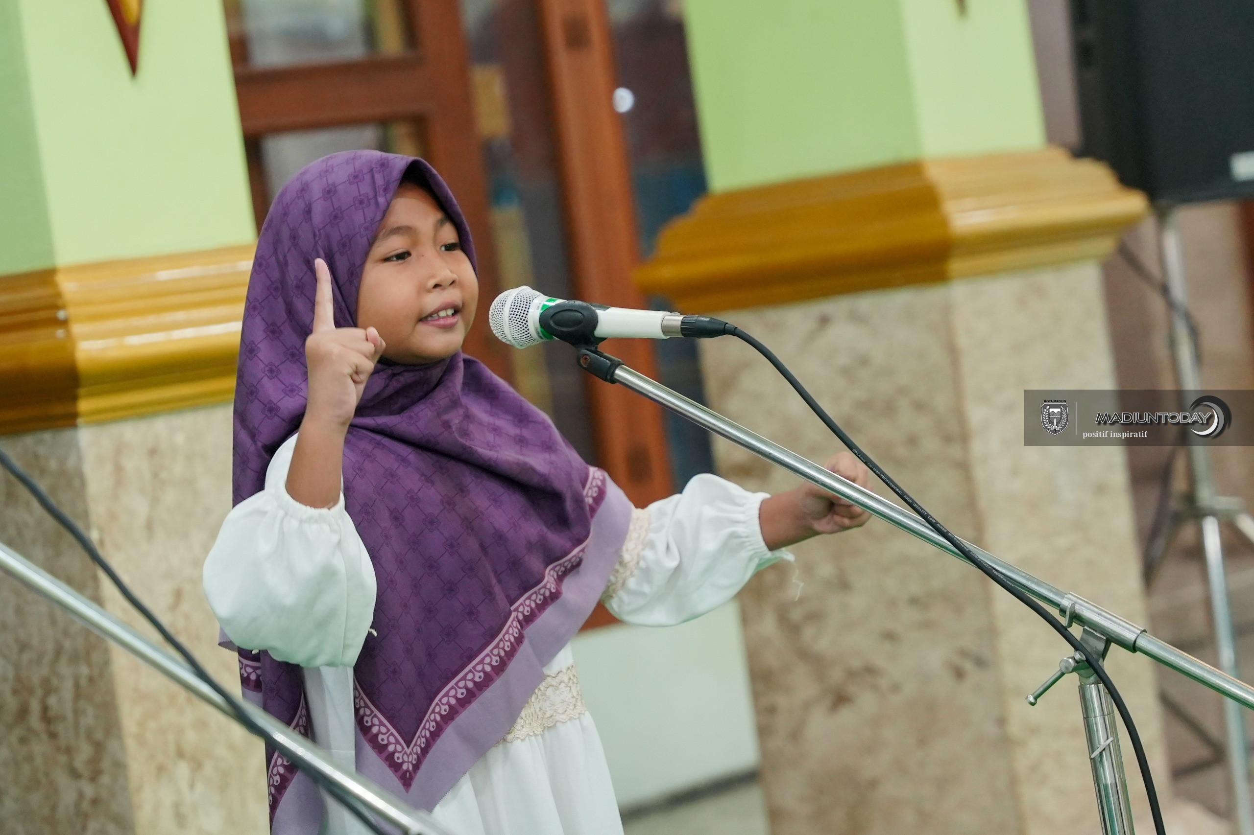Foto 15 dari 18: Tiga Siswa Satu Tim, Adu Hafalan hingga Pemahaman Al-Quran di Final MSQ Kota Madiun