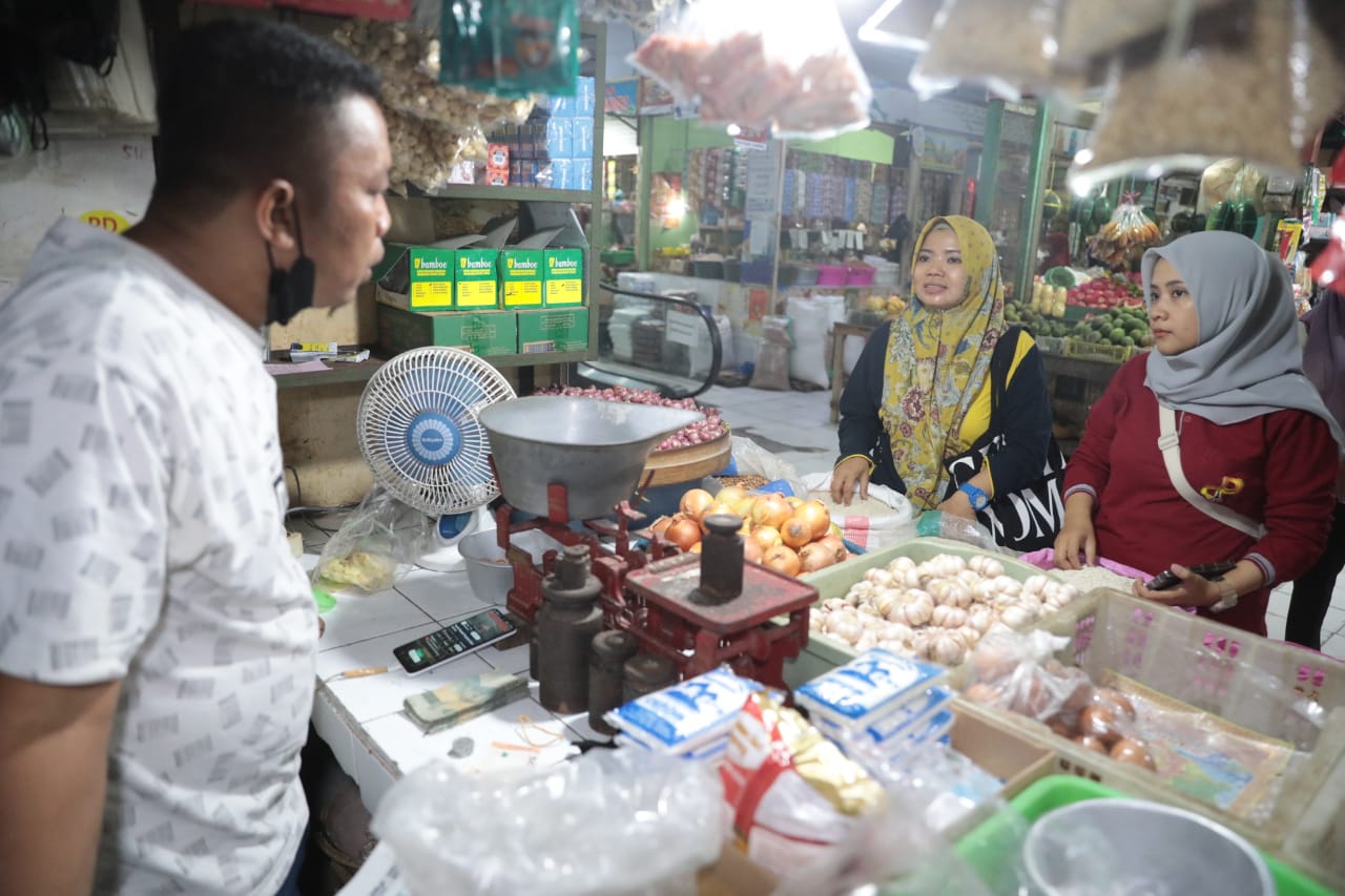 Foto 8 dari 9: Kenaikan Harga Beras Masih Jadi Perhatian Nasional, TPID Kota Madiun Pantau Stok Di Pasaran